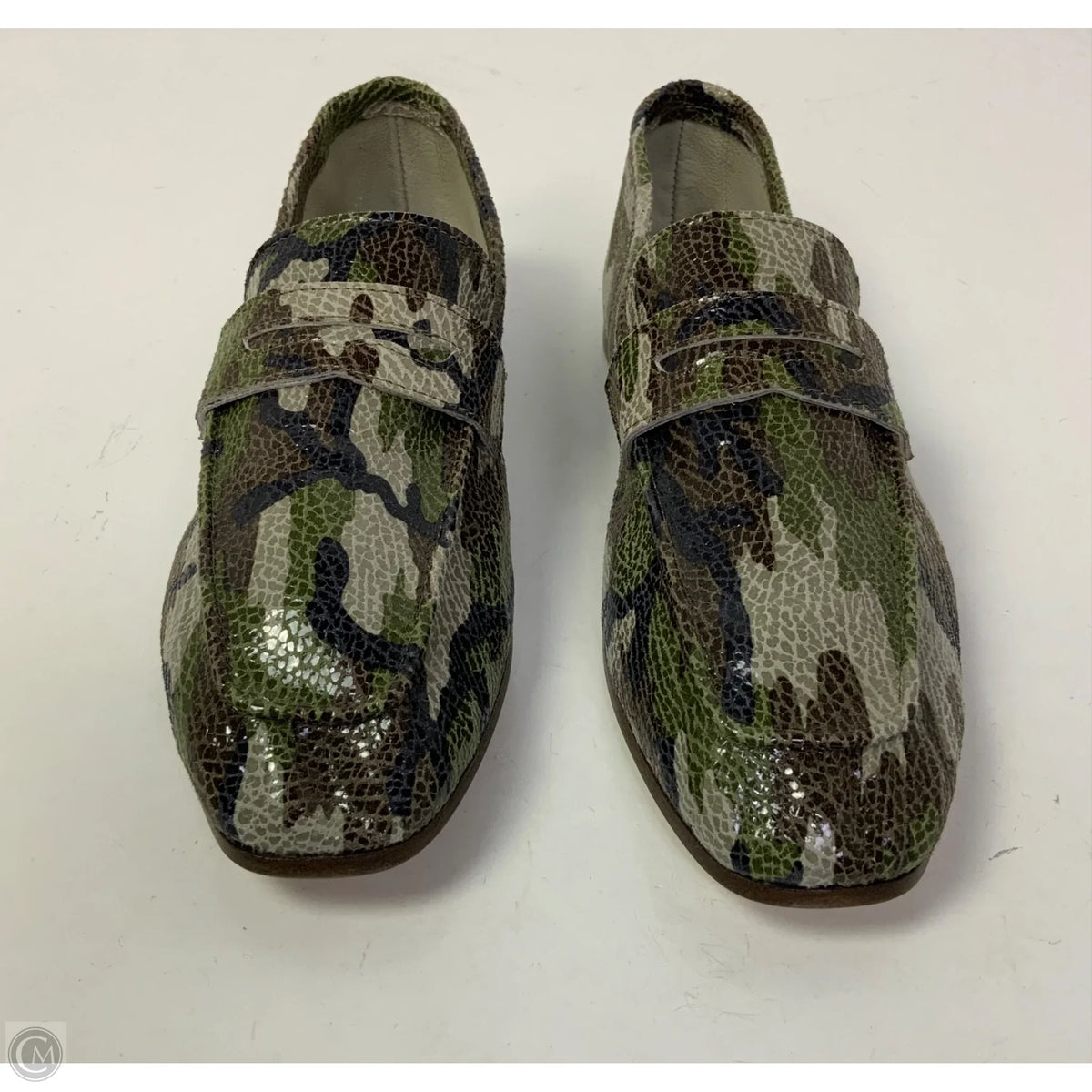 Shoes Flats By Cmb In Grey, Size: 5