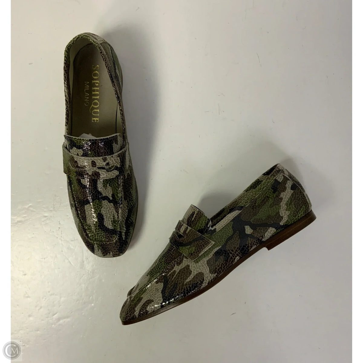 Shoes Flats By Cmb In Grey, Size: 5