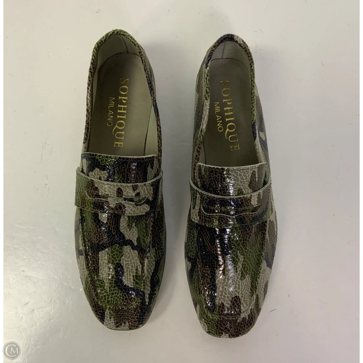 Shoes Flats By Cmb In Grey, Size: 5