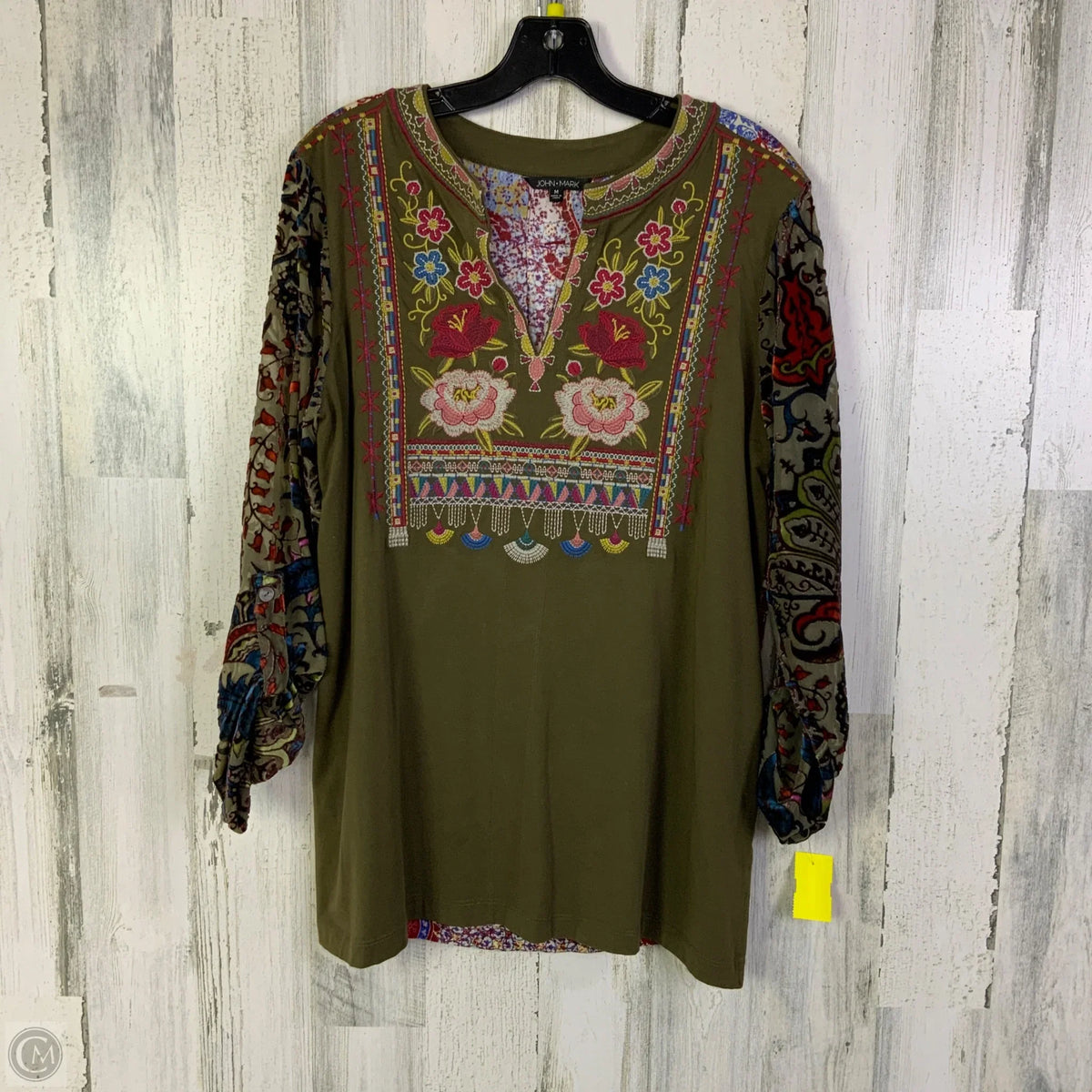 Top Long Sleeve By John Mark In Green, Size: M