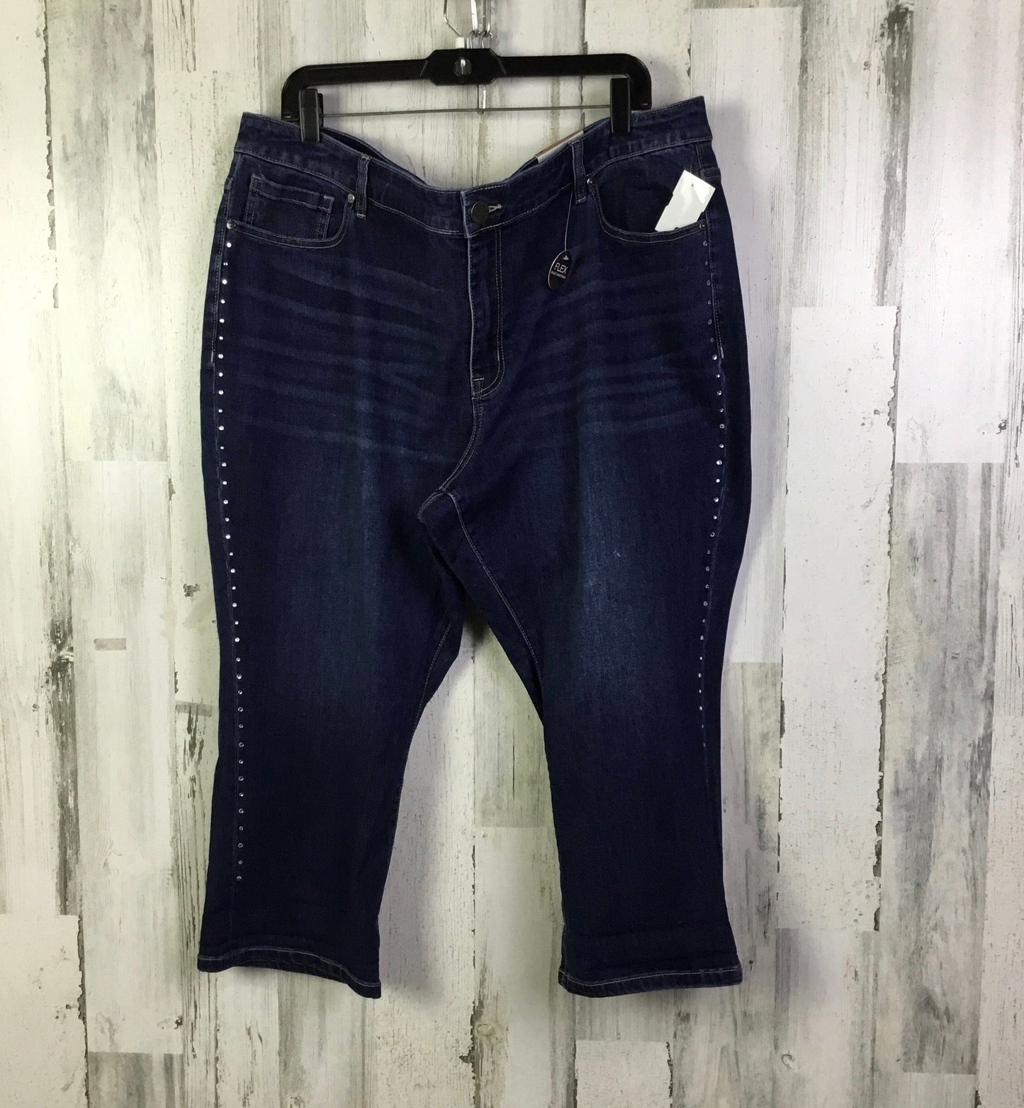 Jeans Cropped By Lane Bryant In Blue Denim, Size: 22