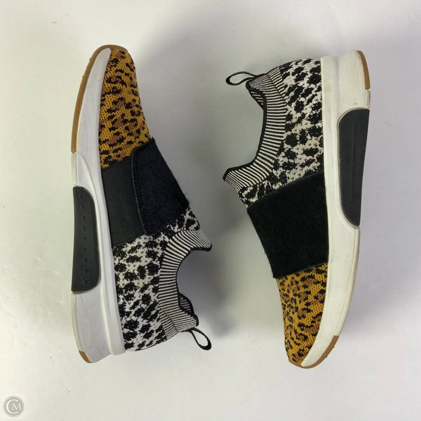 Shoes Sneakers By Clothes Mentor In Animal Print, Size: 7