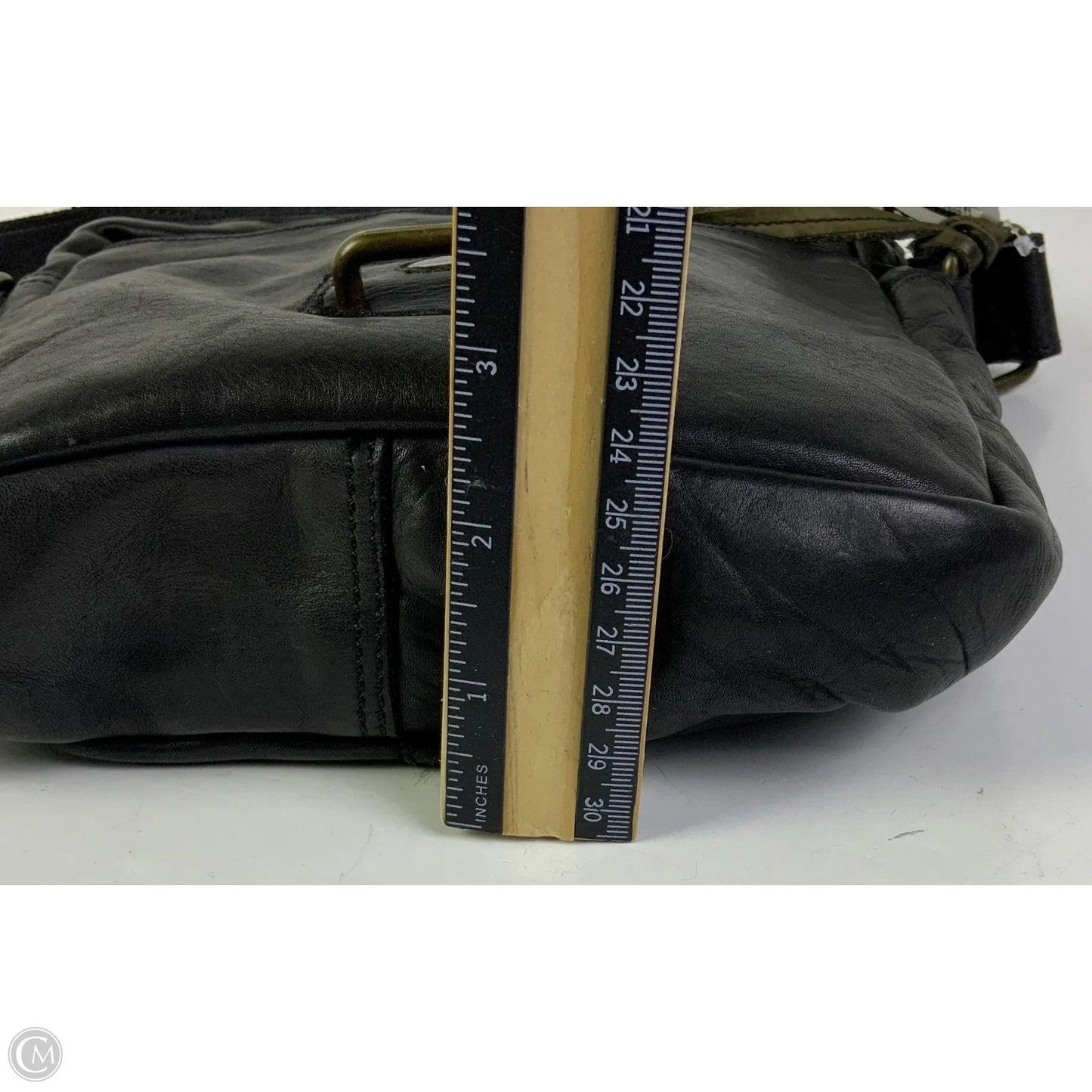 Crossbody Leather By Clothes Mentor, Size: Medium