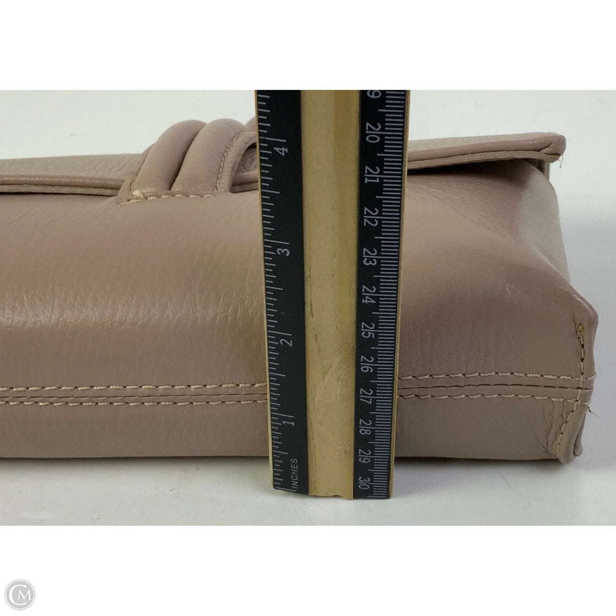 Clutch By Clothes Mentor, Size: Medium
