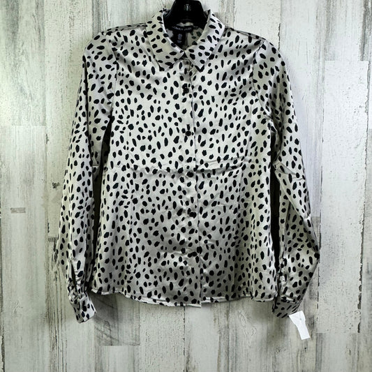 Blouse Long Sleeve By Clothes Mentor In Beige, Size: S