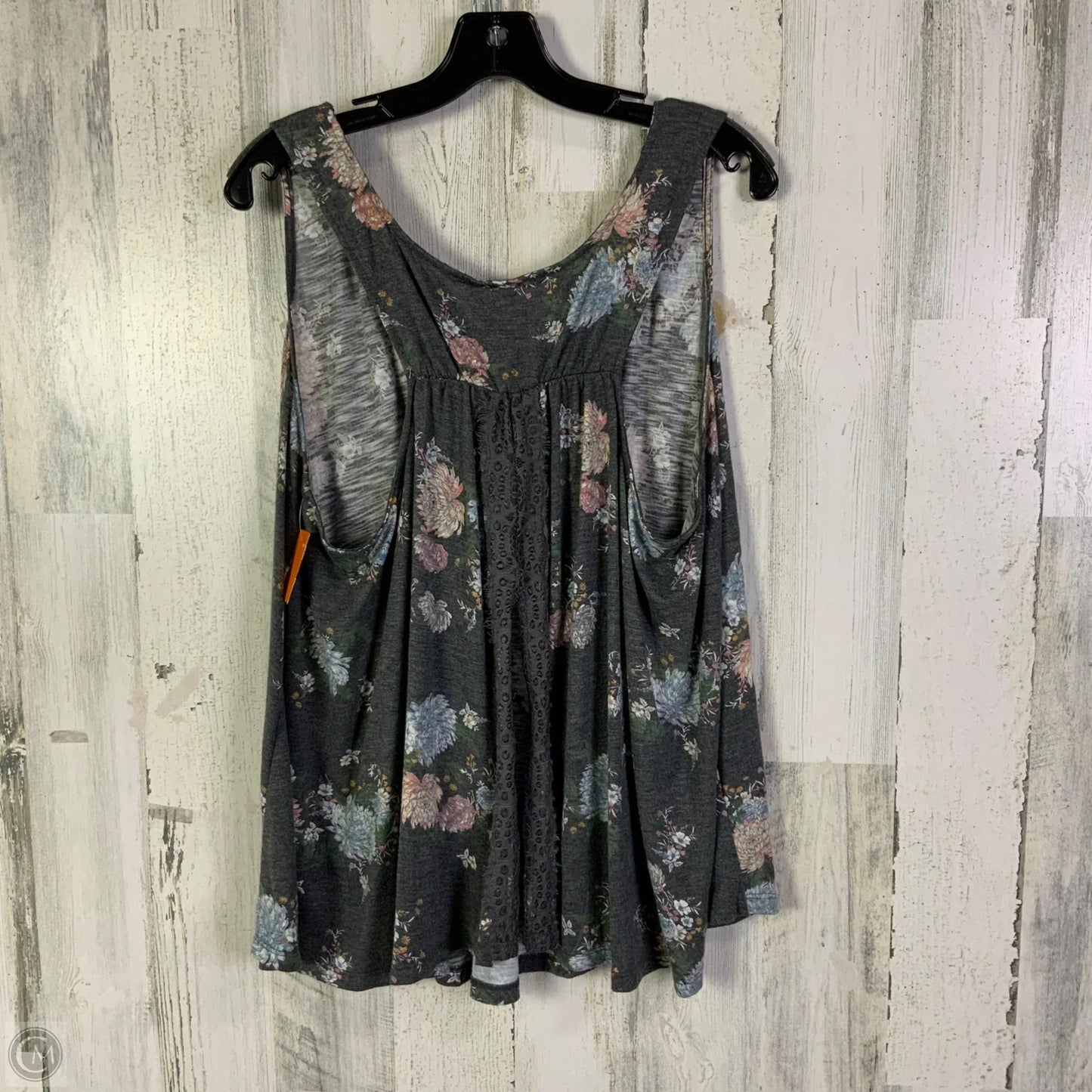 Tank Top By Torrid In Grey, Size: 1x