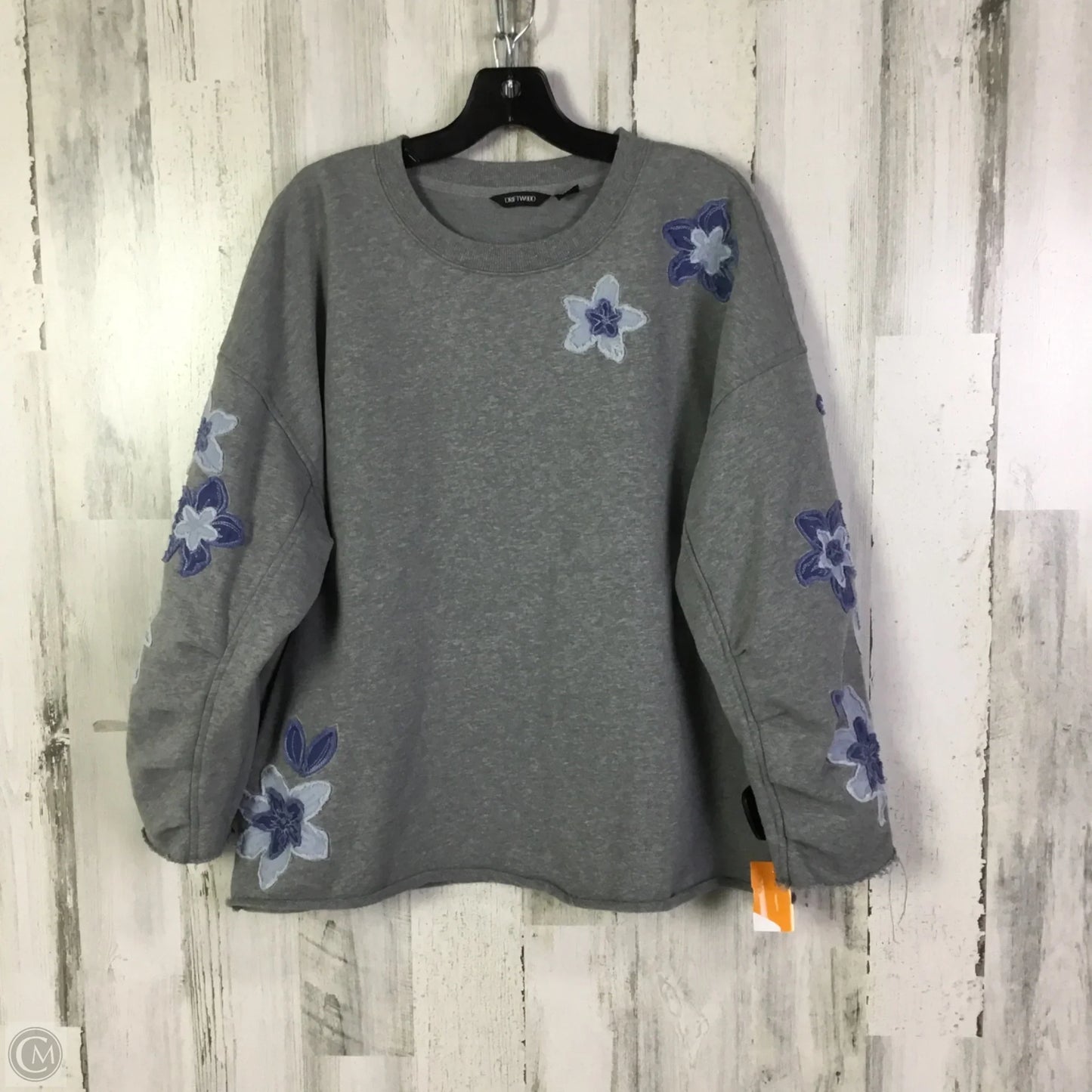 Sweatshirt Crewneck By Driftwood In Grey, Size: Xl