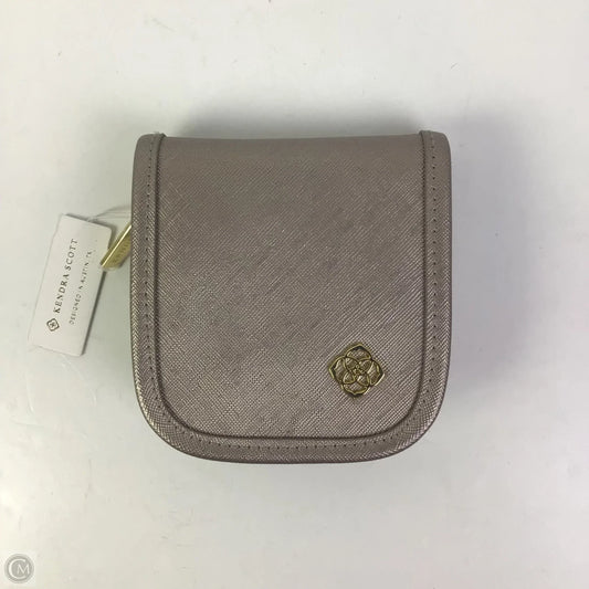 Jewelry Case By Kendra Scott, Size: Small