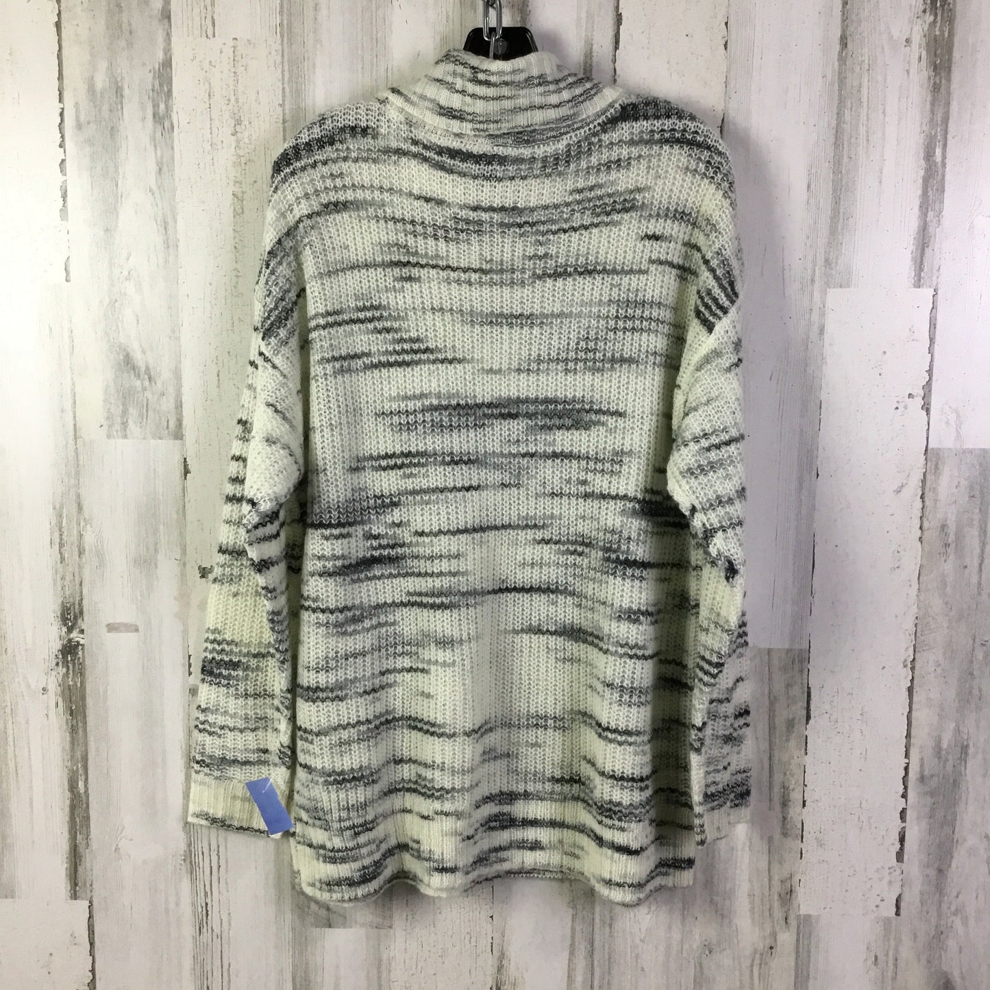 Sweater By Torrid In Grey & White, Size: L