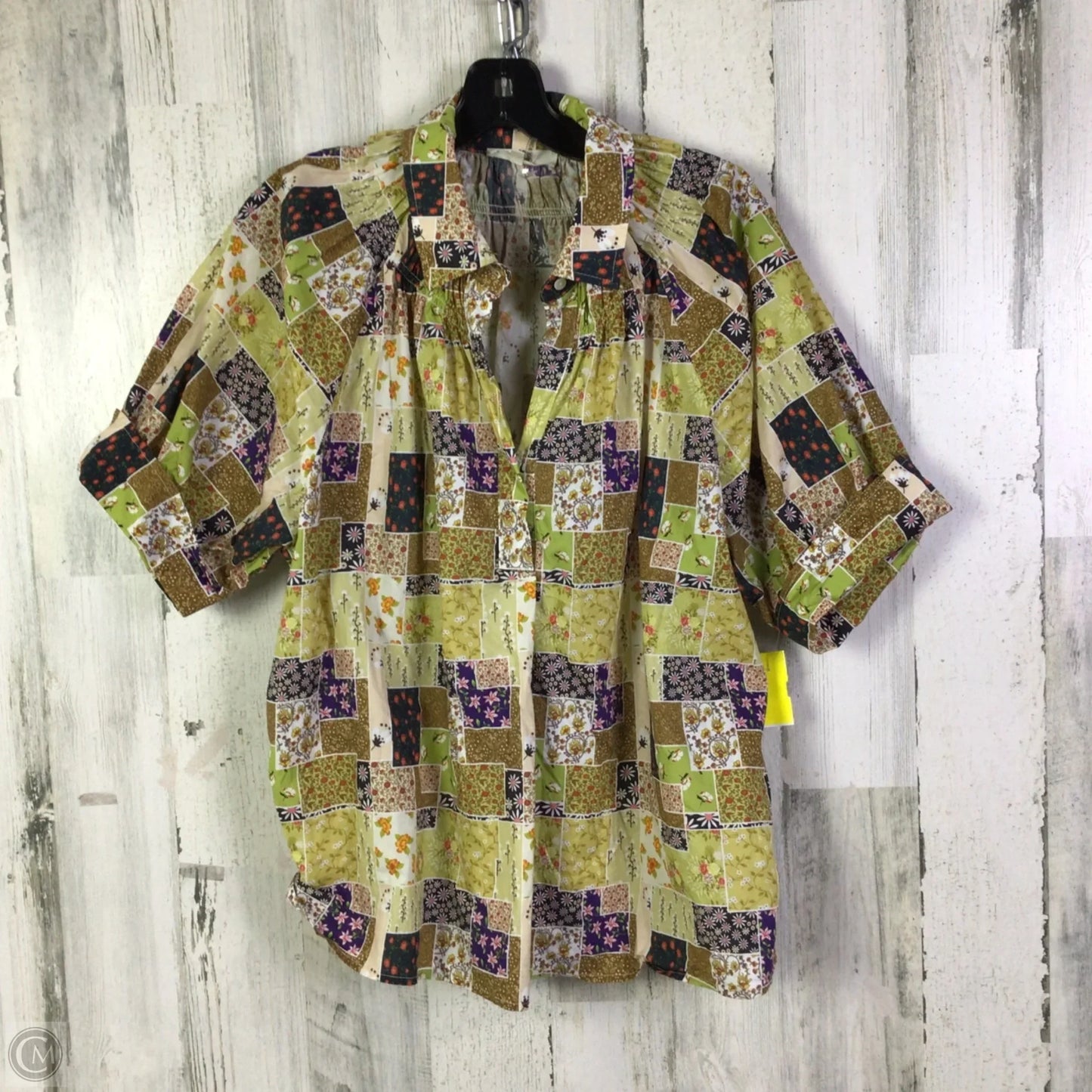 Top Short Sleeve By Entro In Green, Size: L