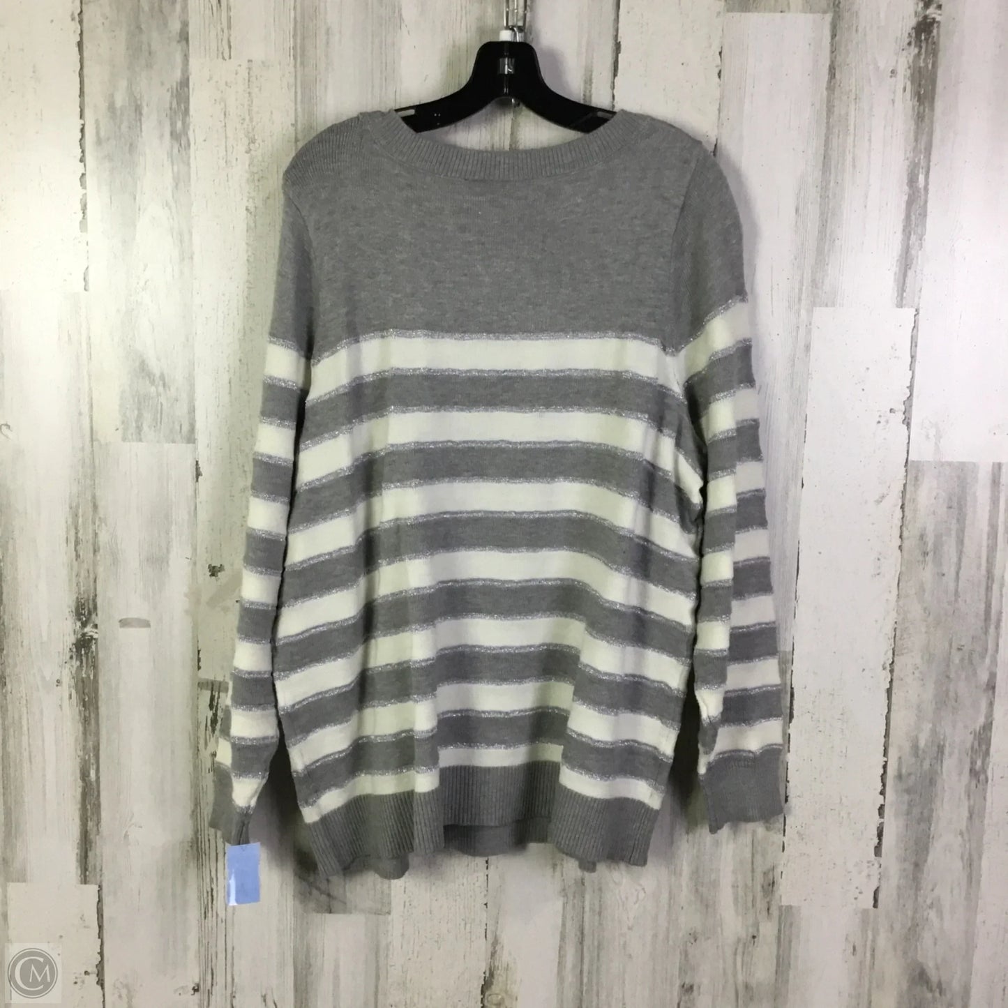 Sweater By Lane Bryant In Grey, Size: 1x