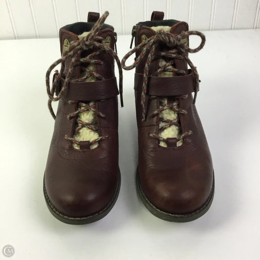 Boots Ankle Flats By Merrell In Maroon, Size: 7.5