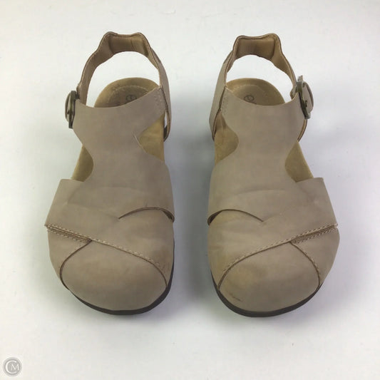 Shoes Flats By Earth Origins In Tan, Size: 6.5
