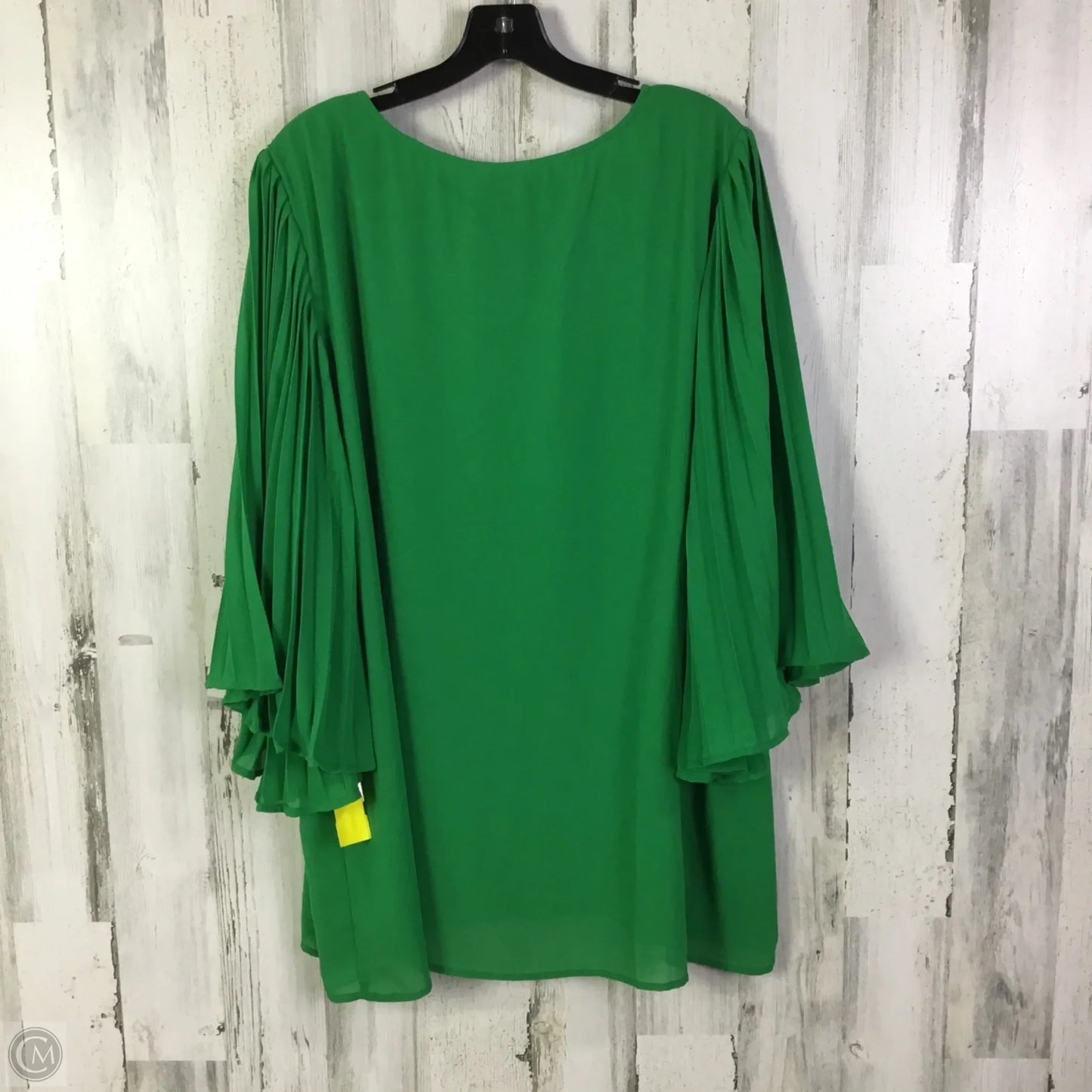 Top Long Sleeve By Jodifl In Green, Size: 2x