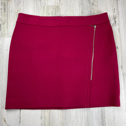 Skirt Mini & Short By White House Black Market  Size: 14