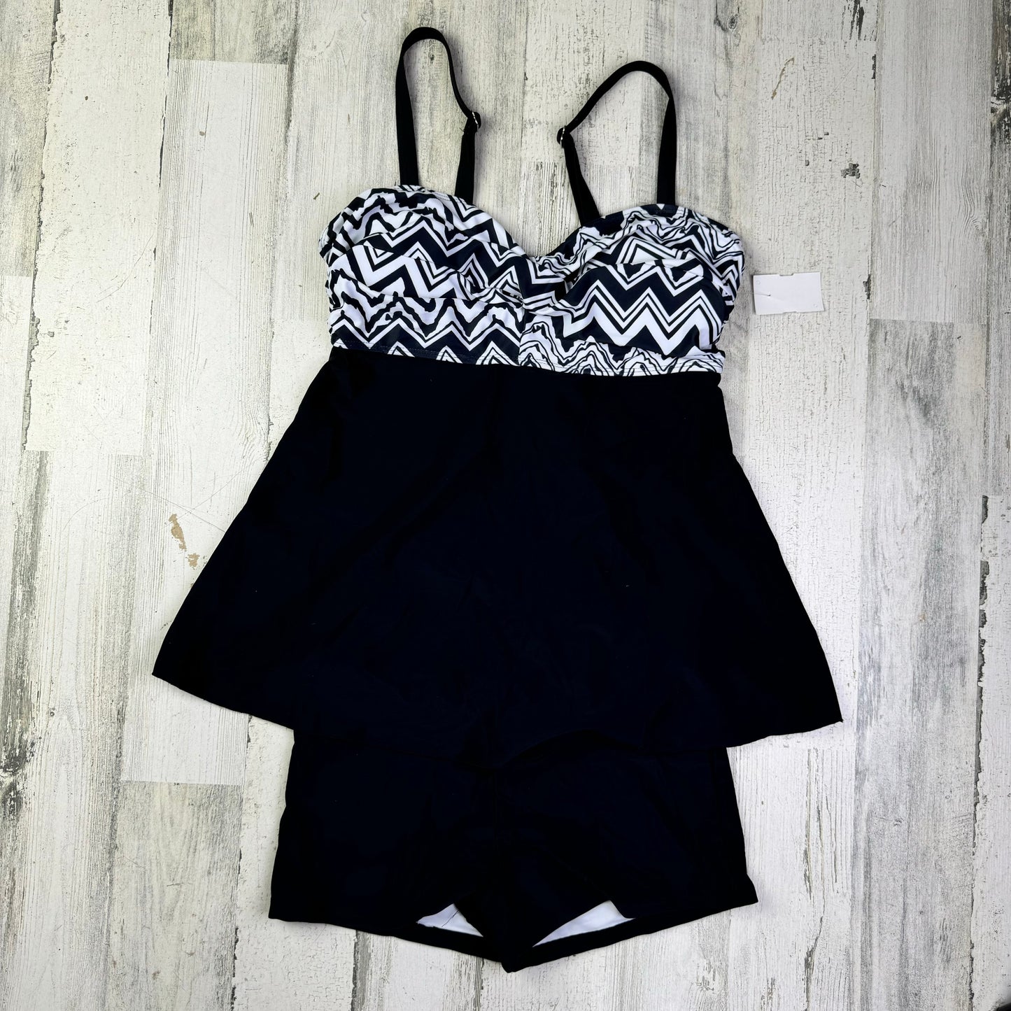 Black & White Swimsuit 2pc Clothes Mentor, Size M