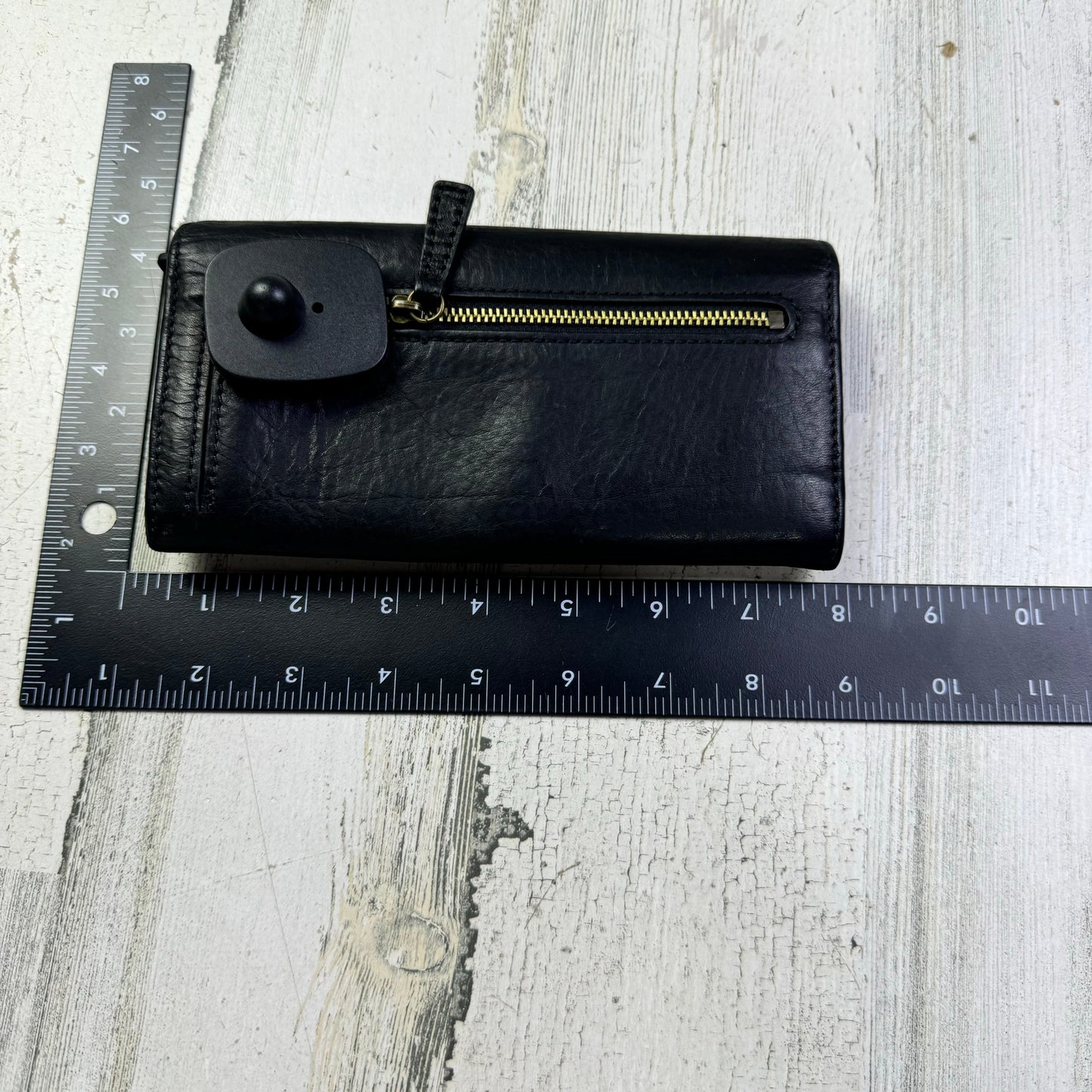 Wallet Leather By Clothes Mentor, Size: Medium