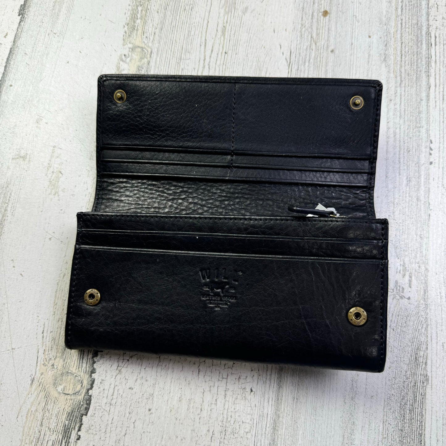 Wallet Leather By Clothes Mentor, Size: Medium