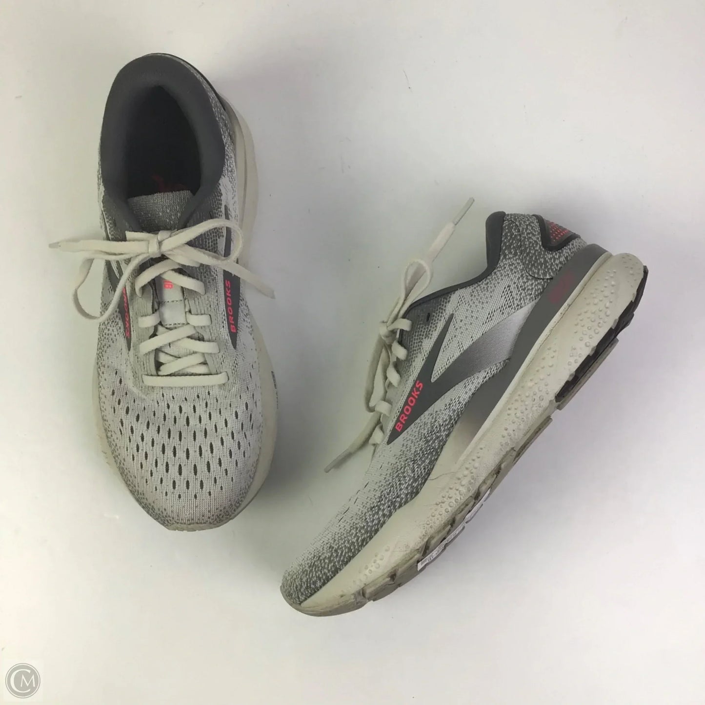 Shoes Athletic By Brooks In Grey, Size: 8.5