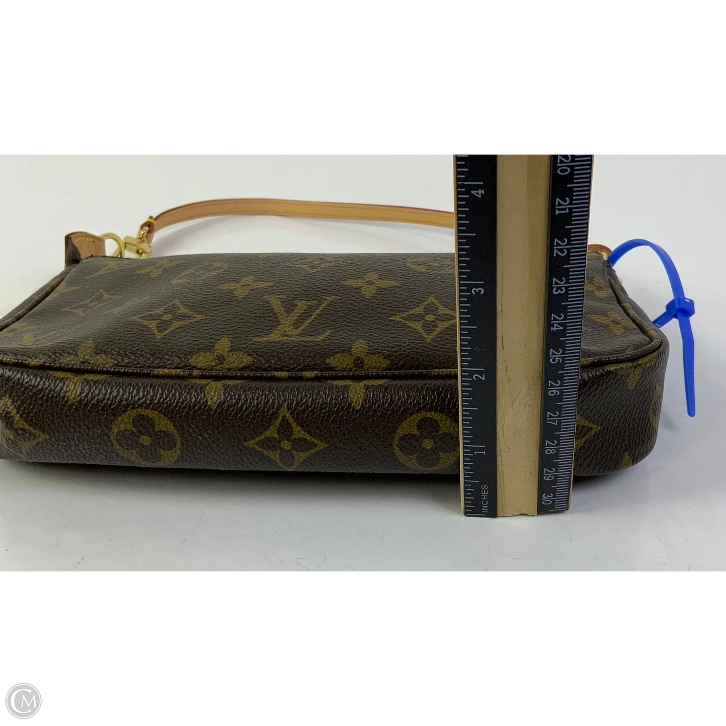 Clutch Luxury Designer By Louis Vuitton, Size: Medium