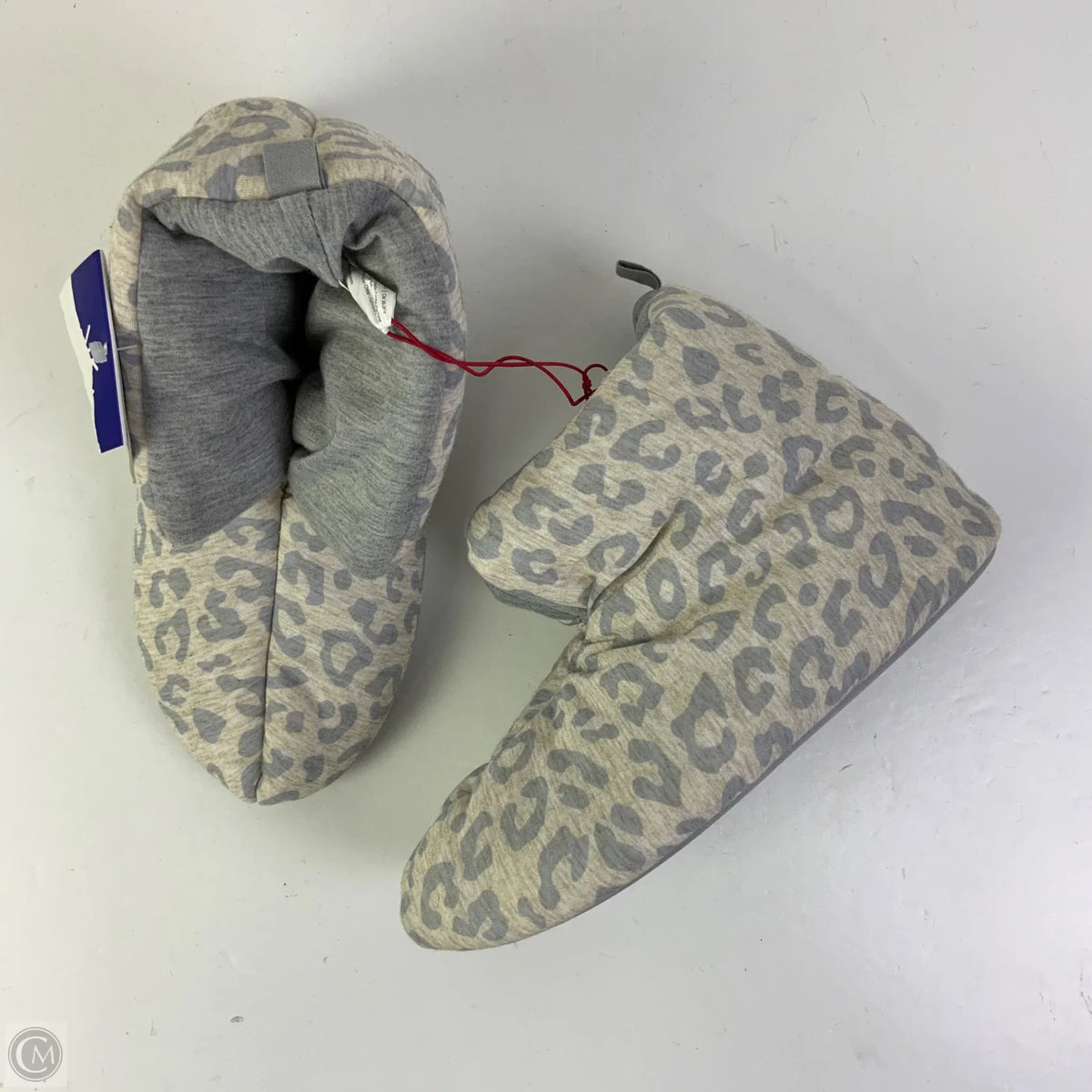 Slippers By Clothes Mentor In Grey & Tan, Size: 9