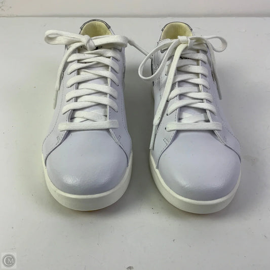 Shoes Athletic By Cmb In White, Size: 7