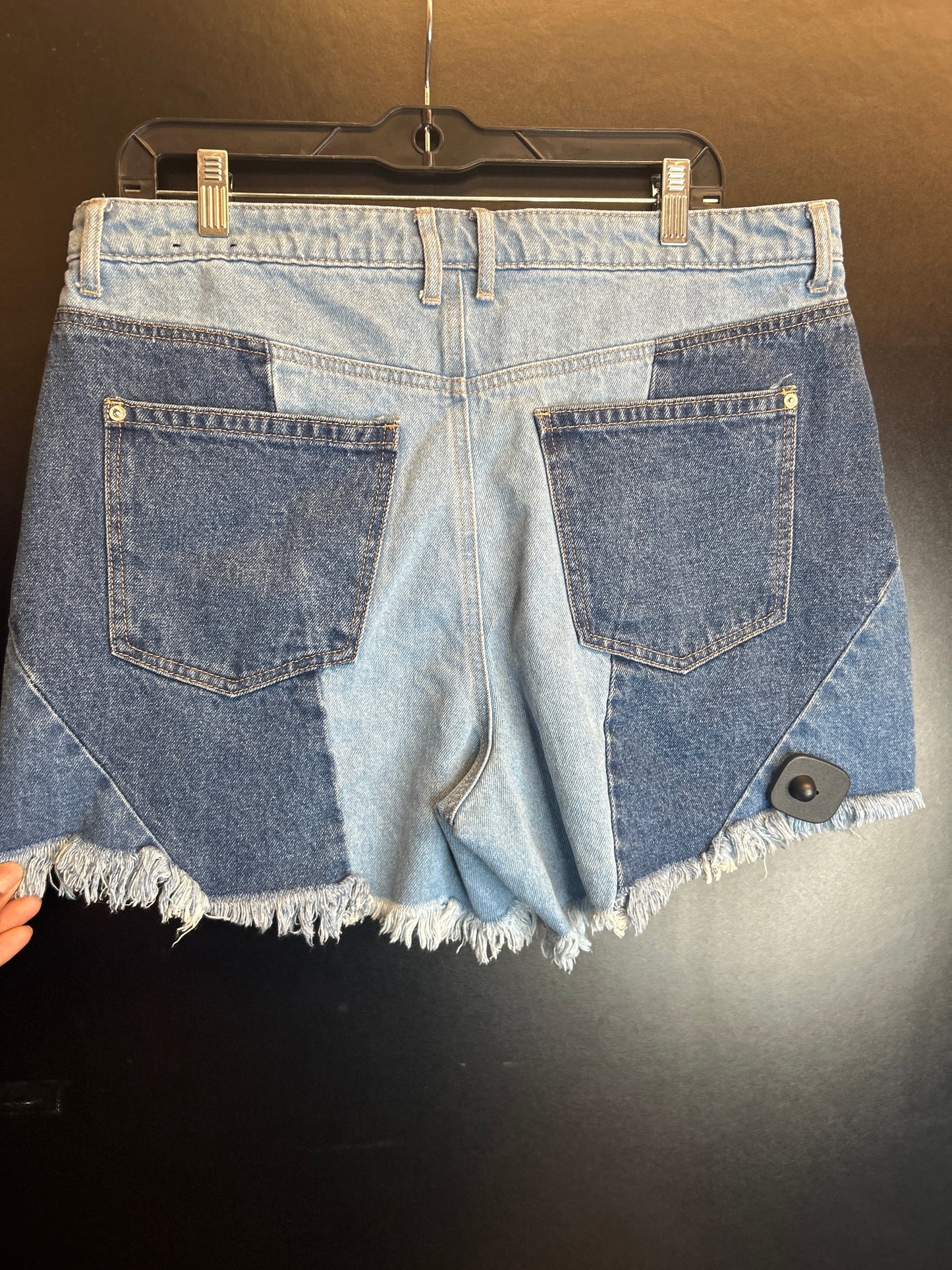 Shorts By Clothes Mentor  Size: 12