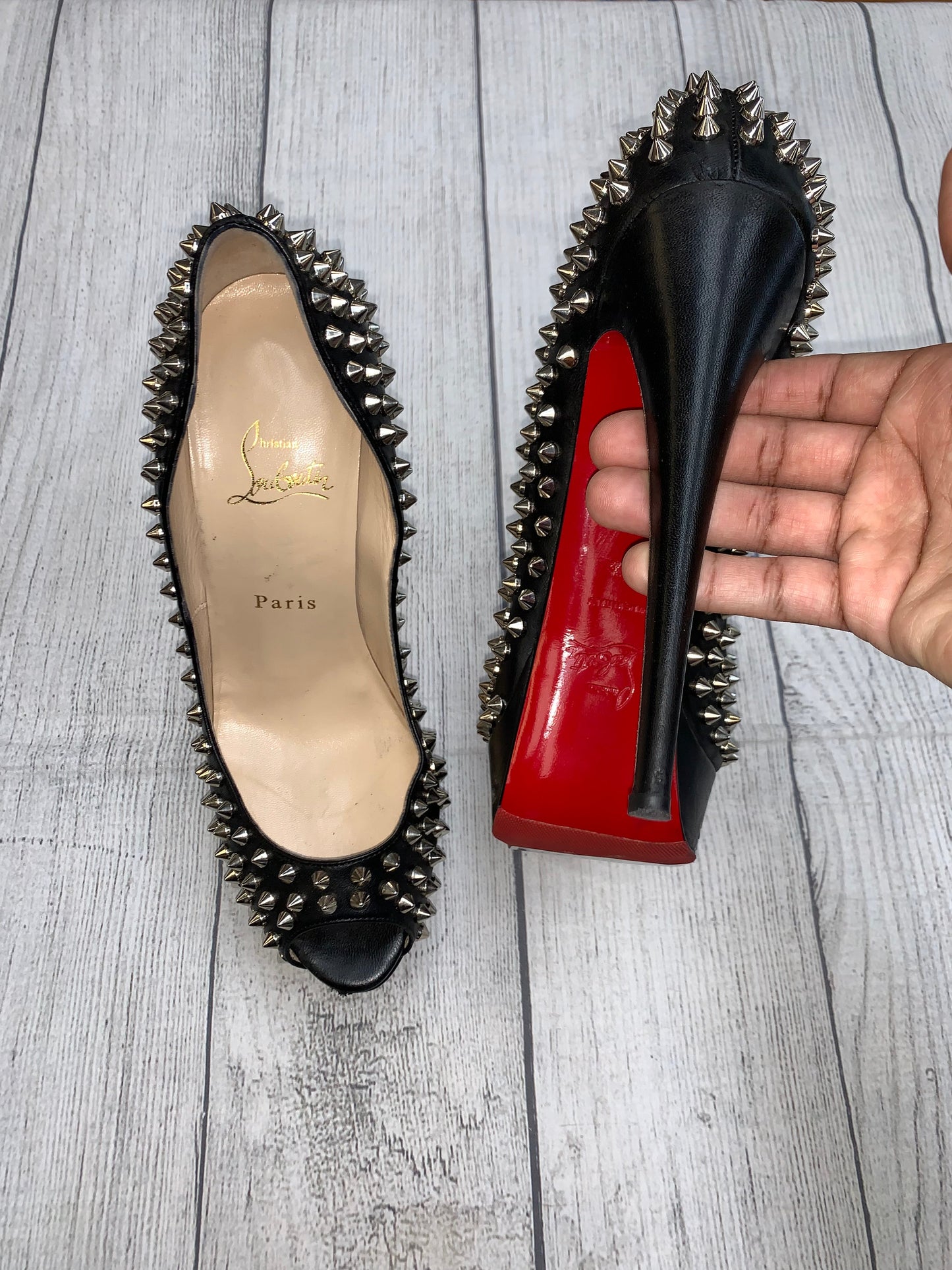 Shoes Designer By Christian Louboutin  Size: 9.5