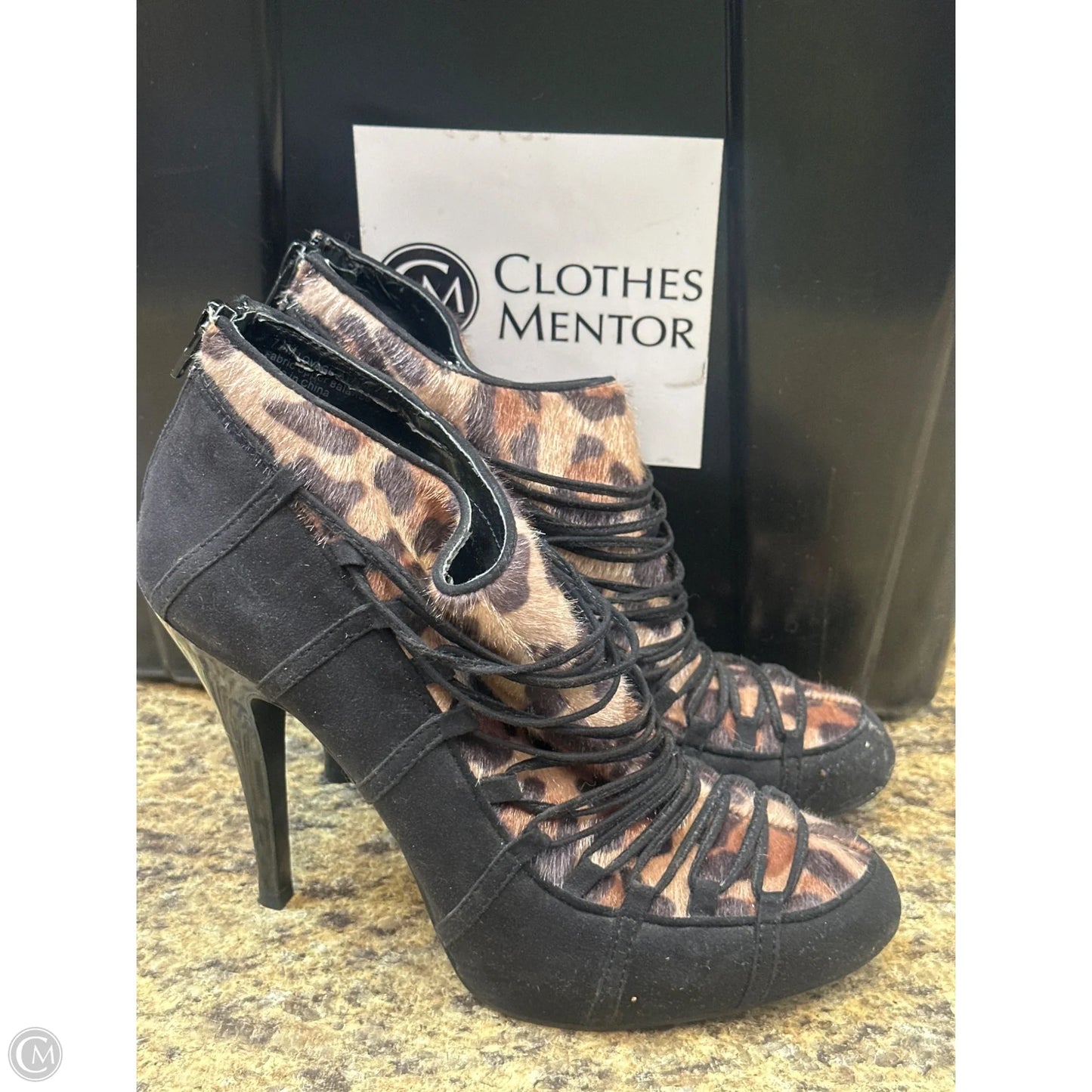 Shoes Heels Stiletto By Carlos By Carlos Santana In Animal Print, Size: 7.5