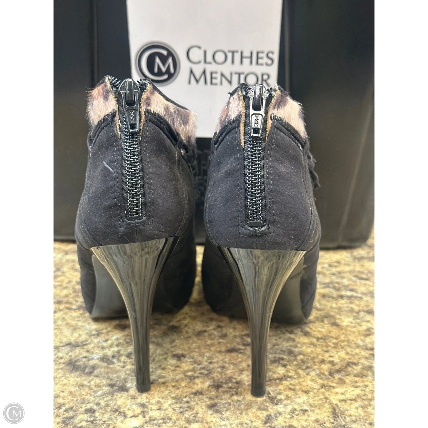 Shoes Heels Stiletto By Carlos By Carlos Santana In Animal Print, Size: 7.5