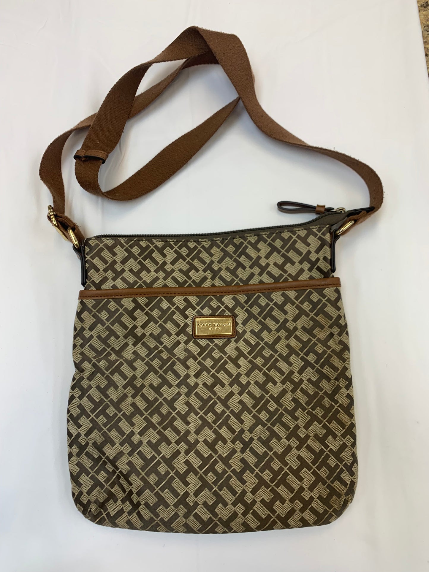 Crossbody By Tommy Hilfiger, Size: Medium