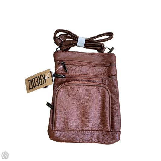 Crossbody By Cmf, Size: Small
