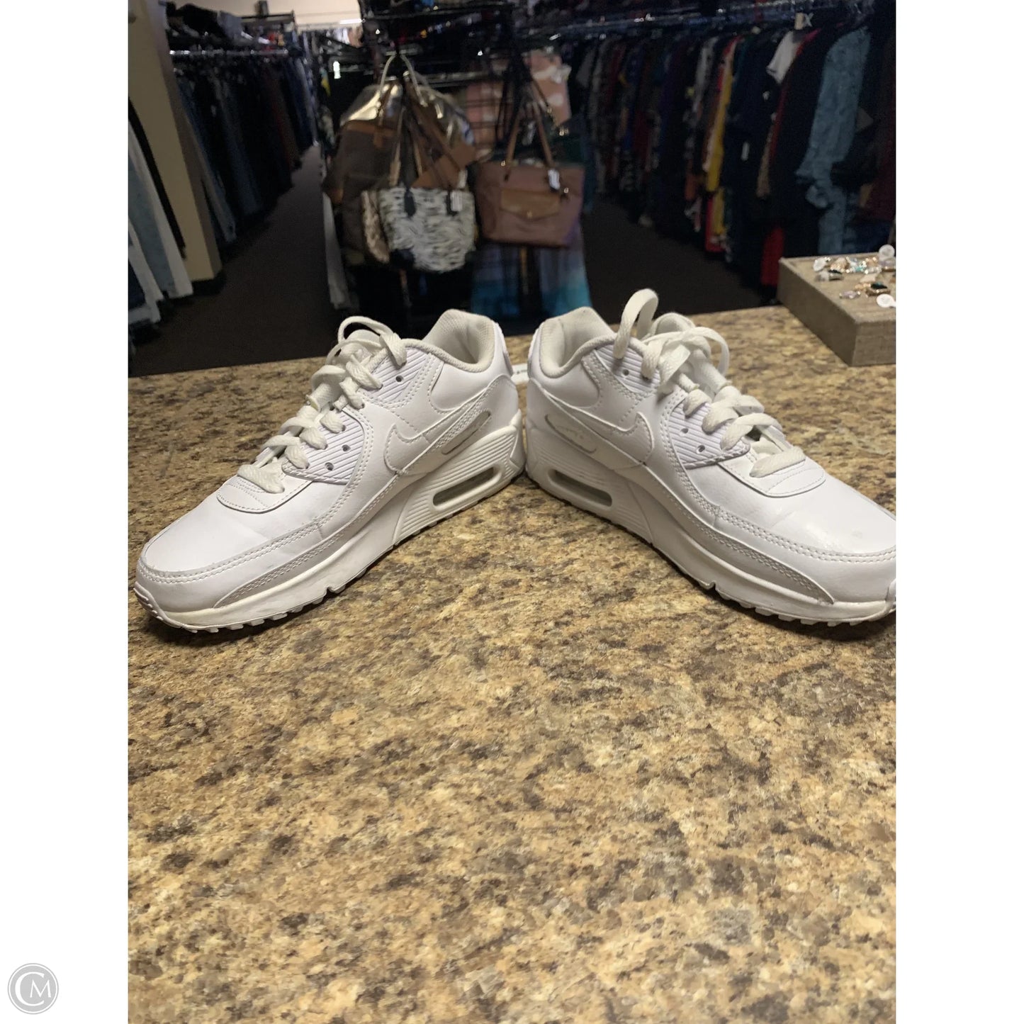 Shoes Athletic By Nike In White, Size: 5.5