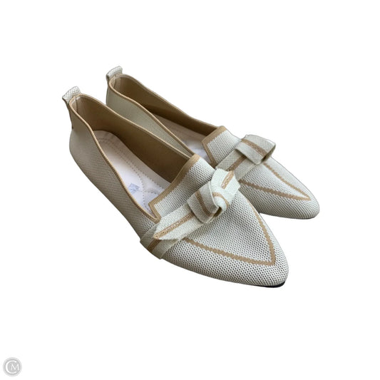 Shoes Flats By Cmf In Cream, Size: 9
