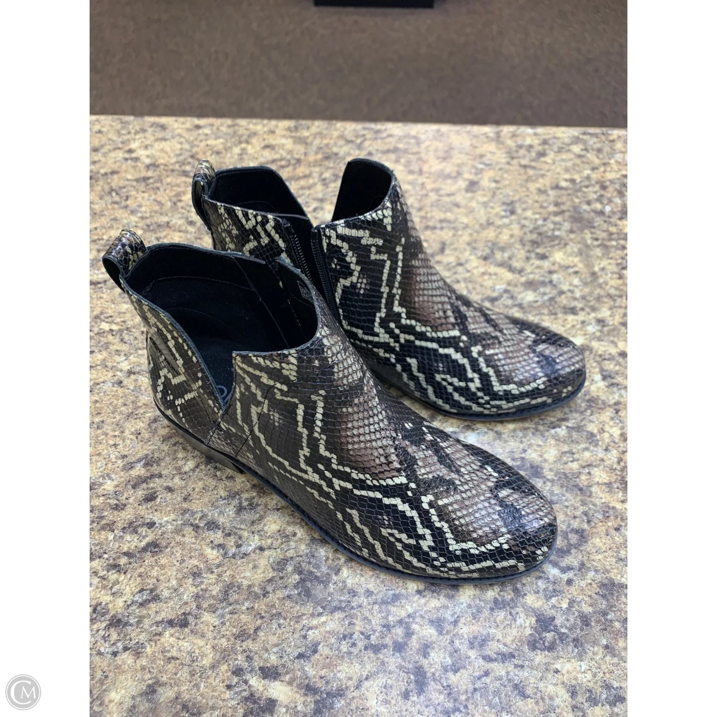 Boots Ankle Flats By Vionic In Snakeskin Print, Size: 8.5