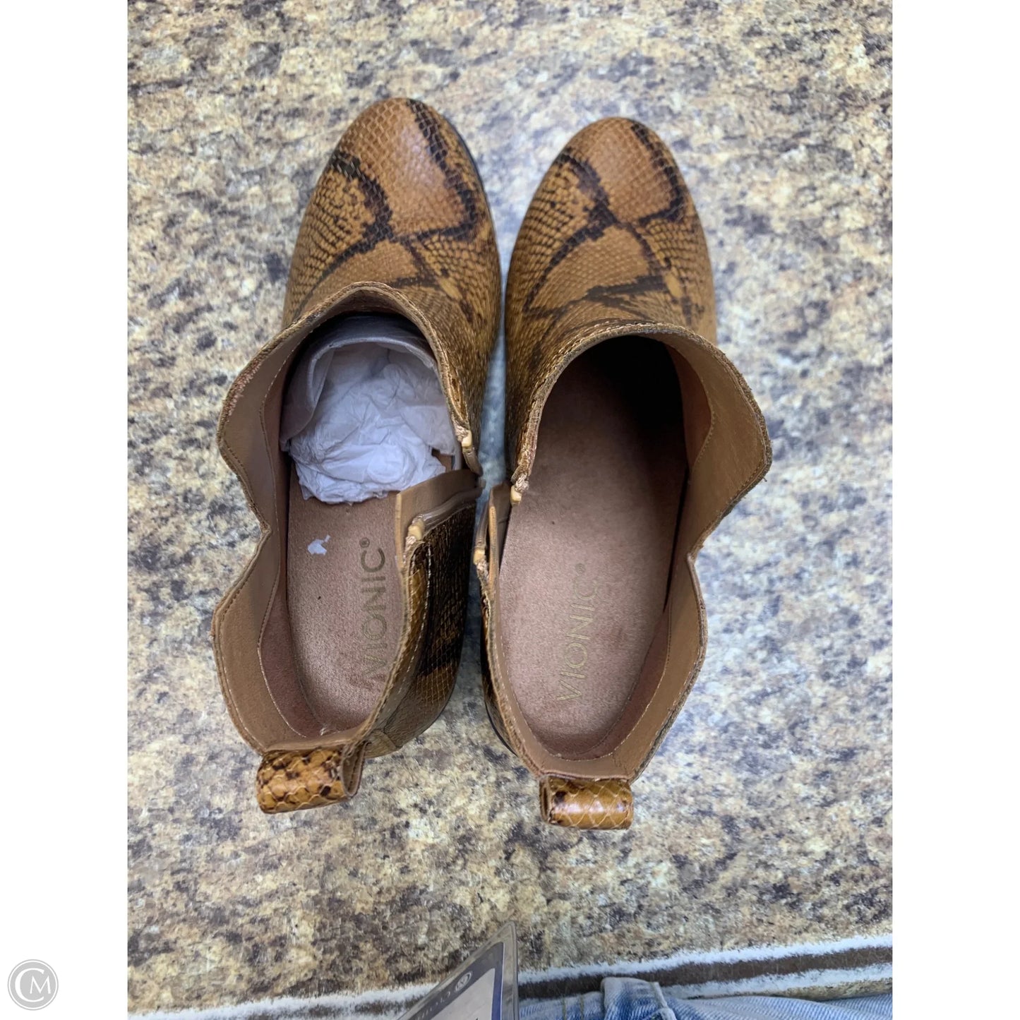 Boots Ankle Flats By Vionic In Tan, Size: 8.5