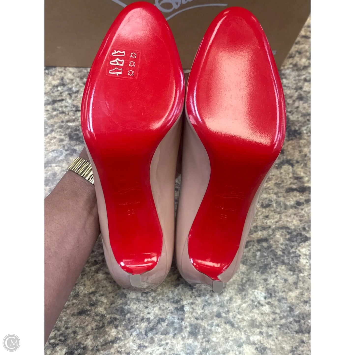 Shoes Luxury Designer By Christian Louboutin In Beige, Size: 9