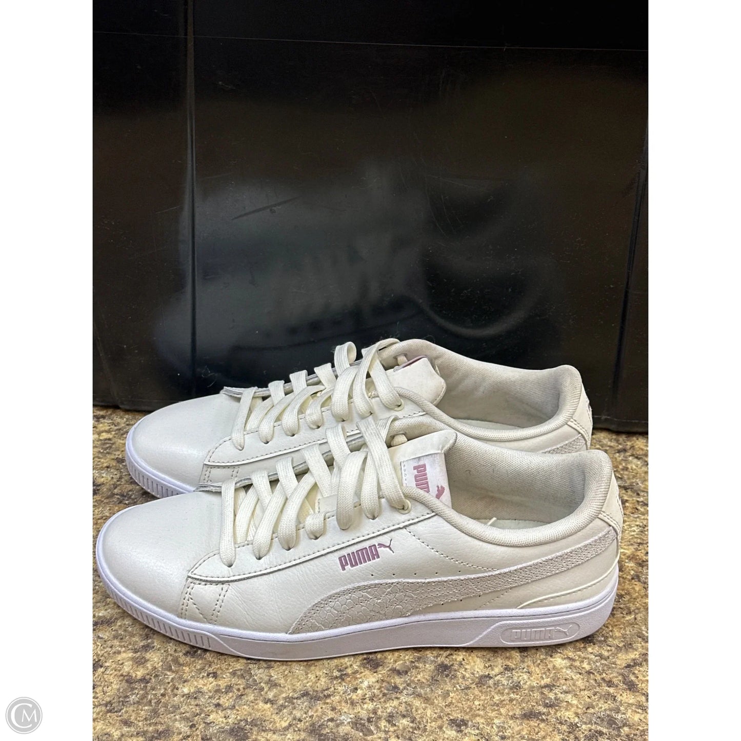 Shoes Athletic By Puma In White, Size: 11