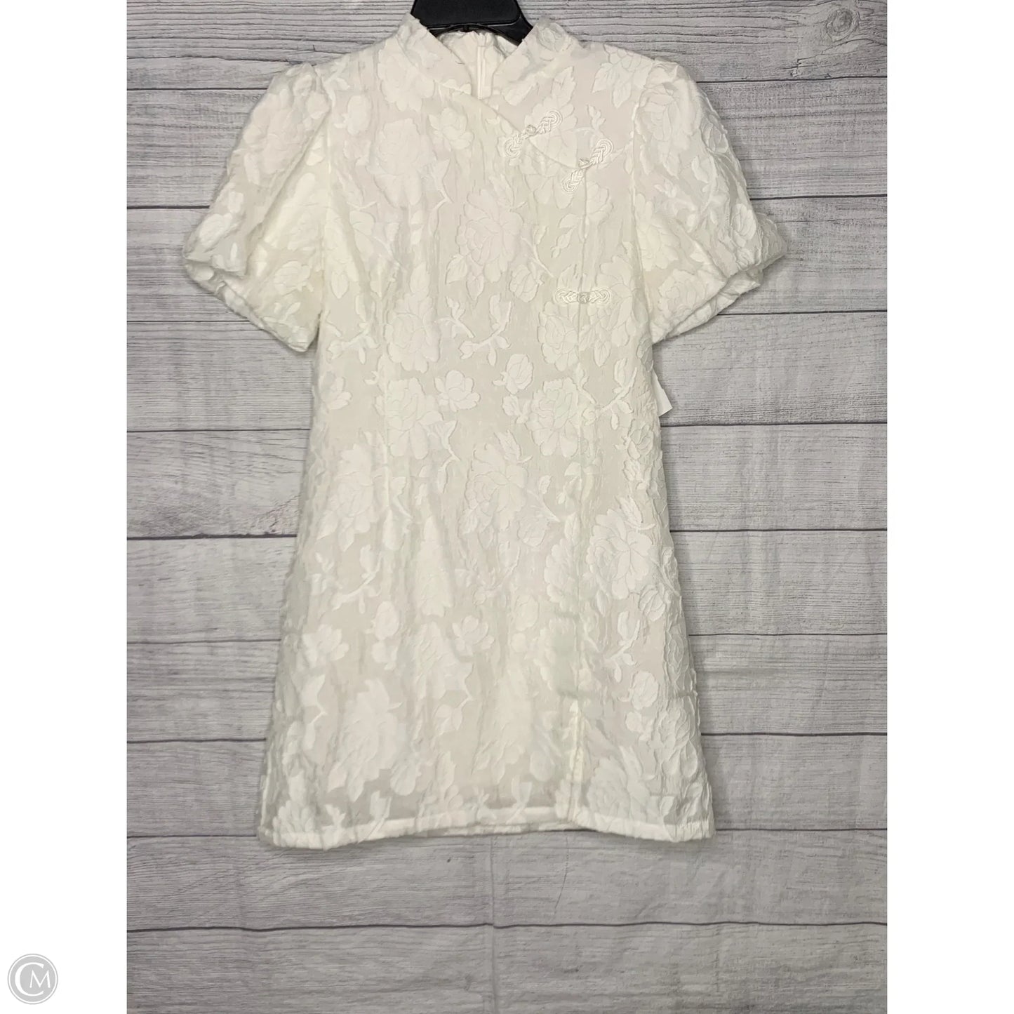 Dress Casual Short By Cmf In White, Size: L