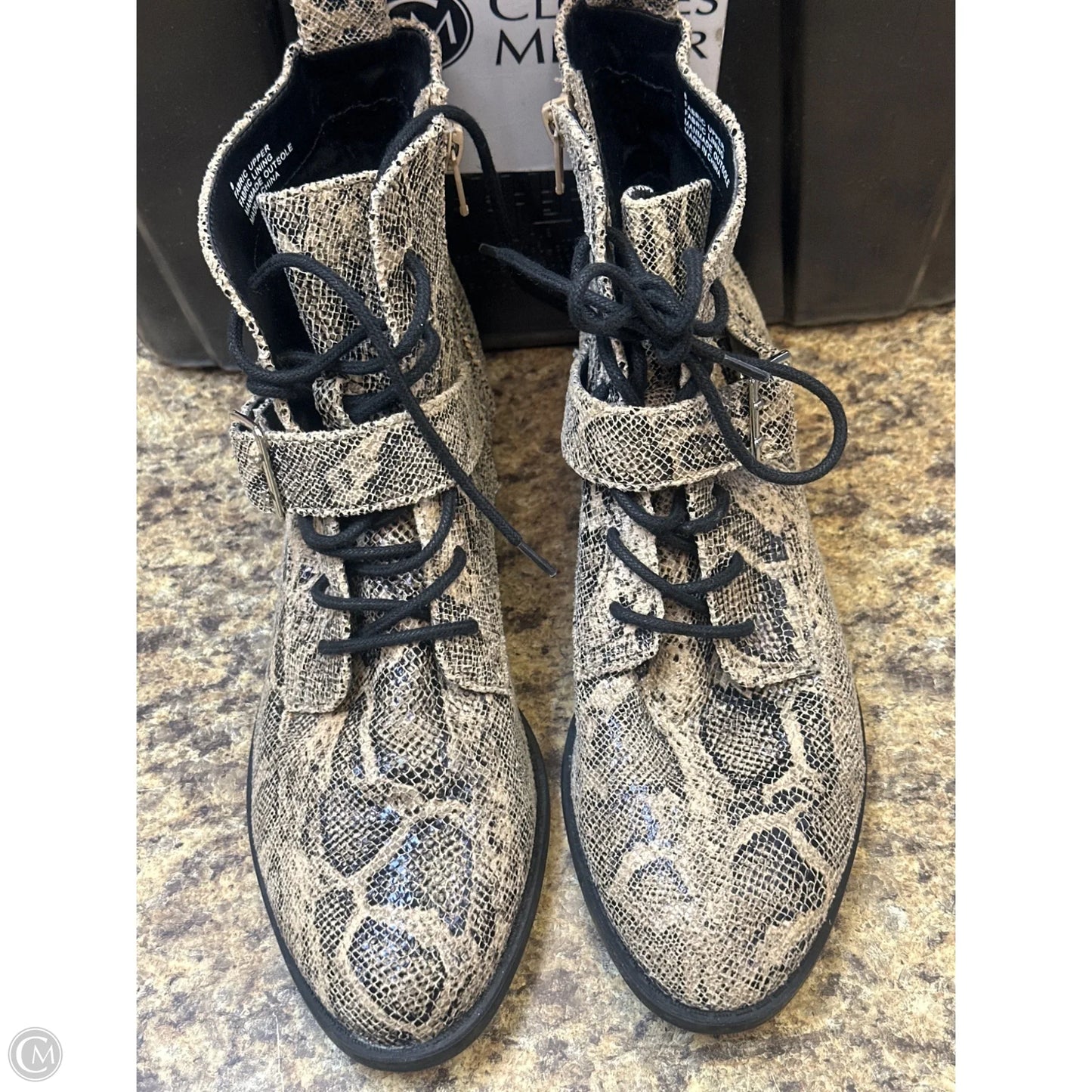 Boots Combat By Express In Snakeskin Print, Size: 8