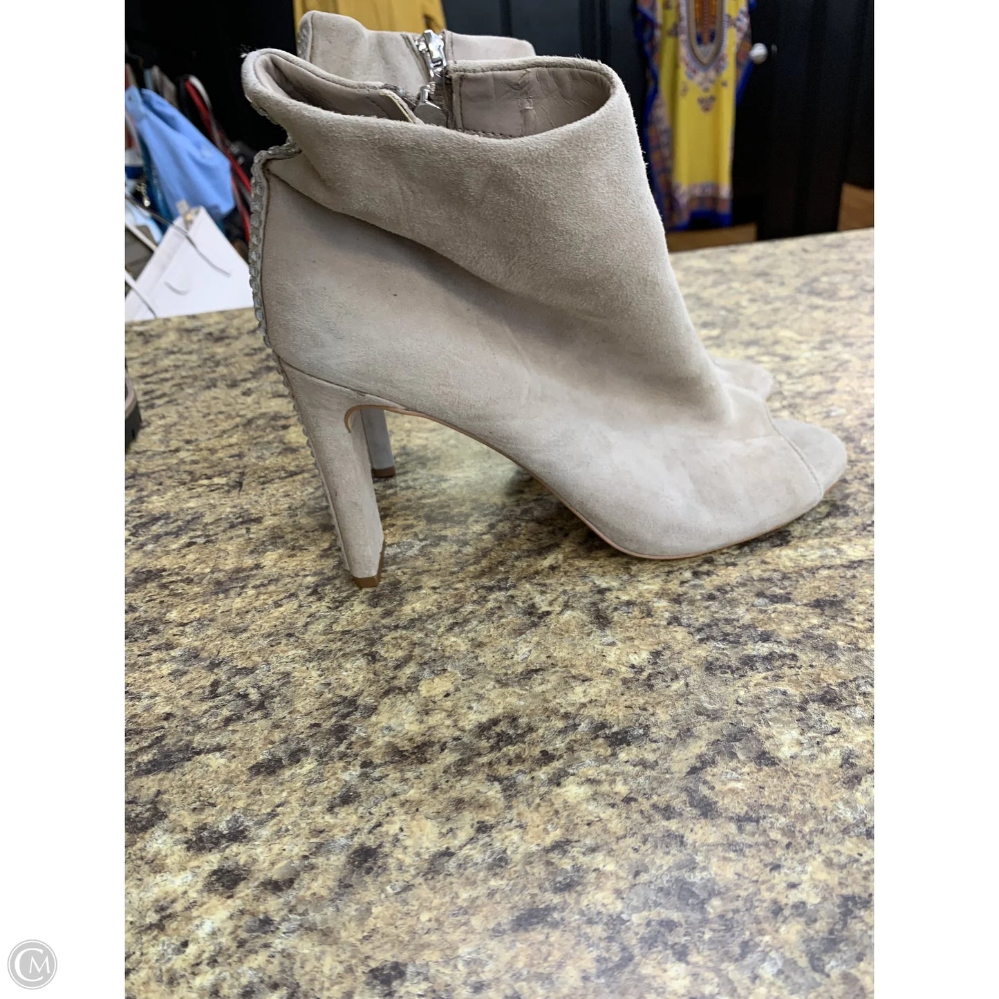 Boots Ankle Heels By Gianni Bini In Beige, Size: 9.5