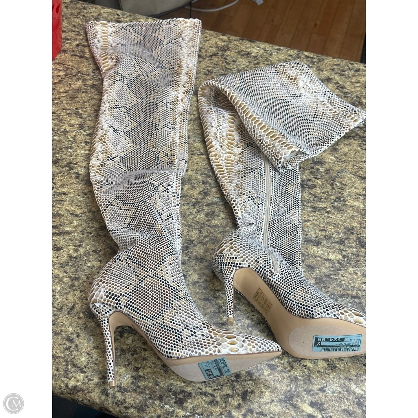 Boots Knee Heels By Fashion Nova In Snakeskin Print, Size: 6.5