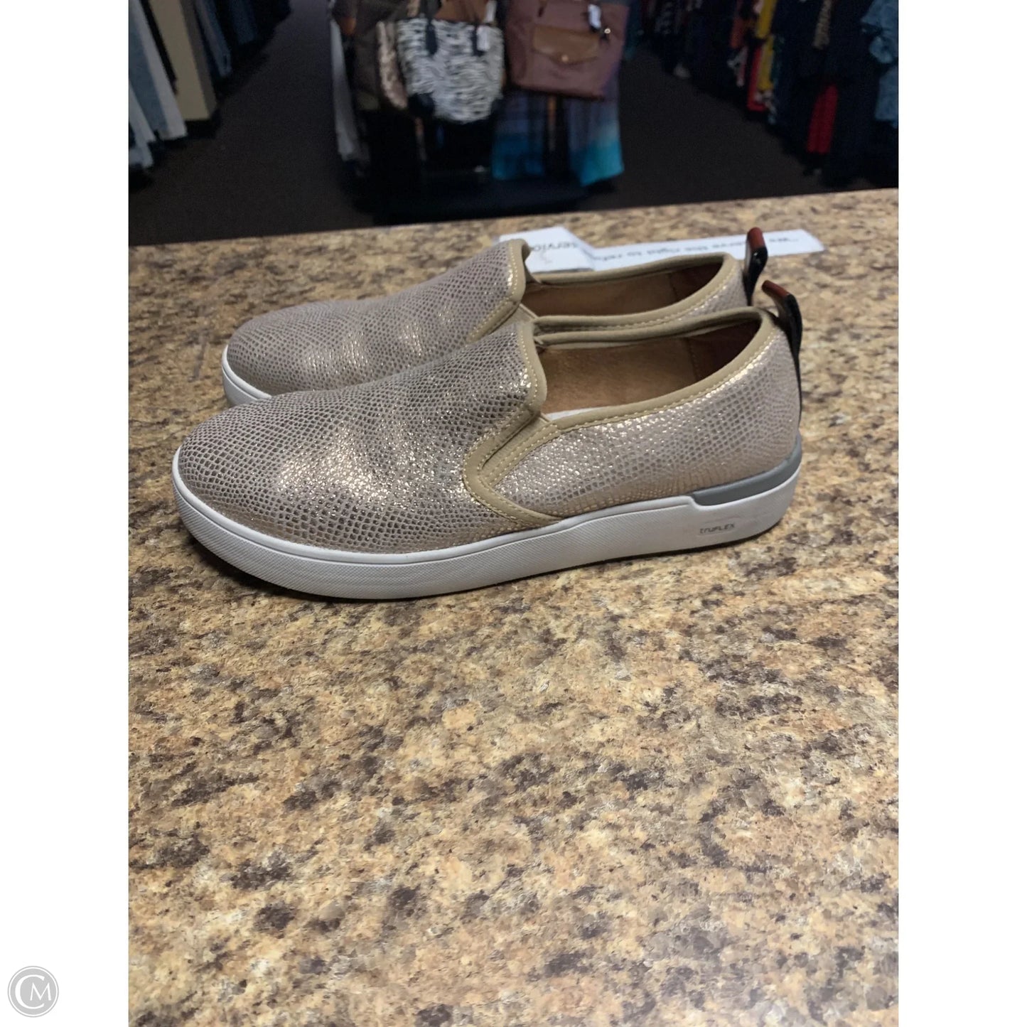 Shoes Flats By Rockport In Bronze, Size: 8.5