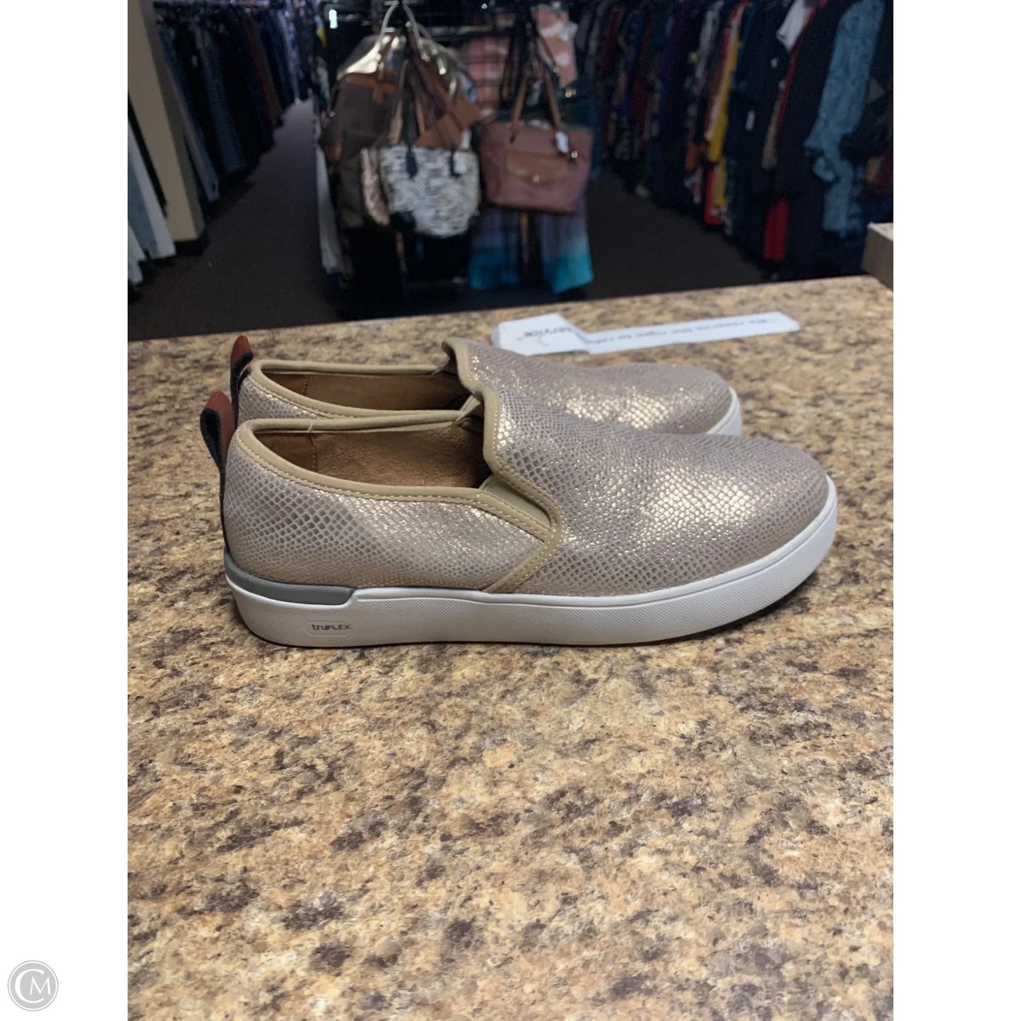 Shoes Flats By Rockport In Bronze, Size: 8.5