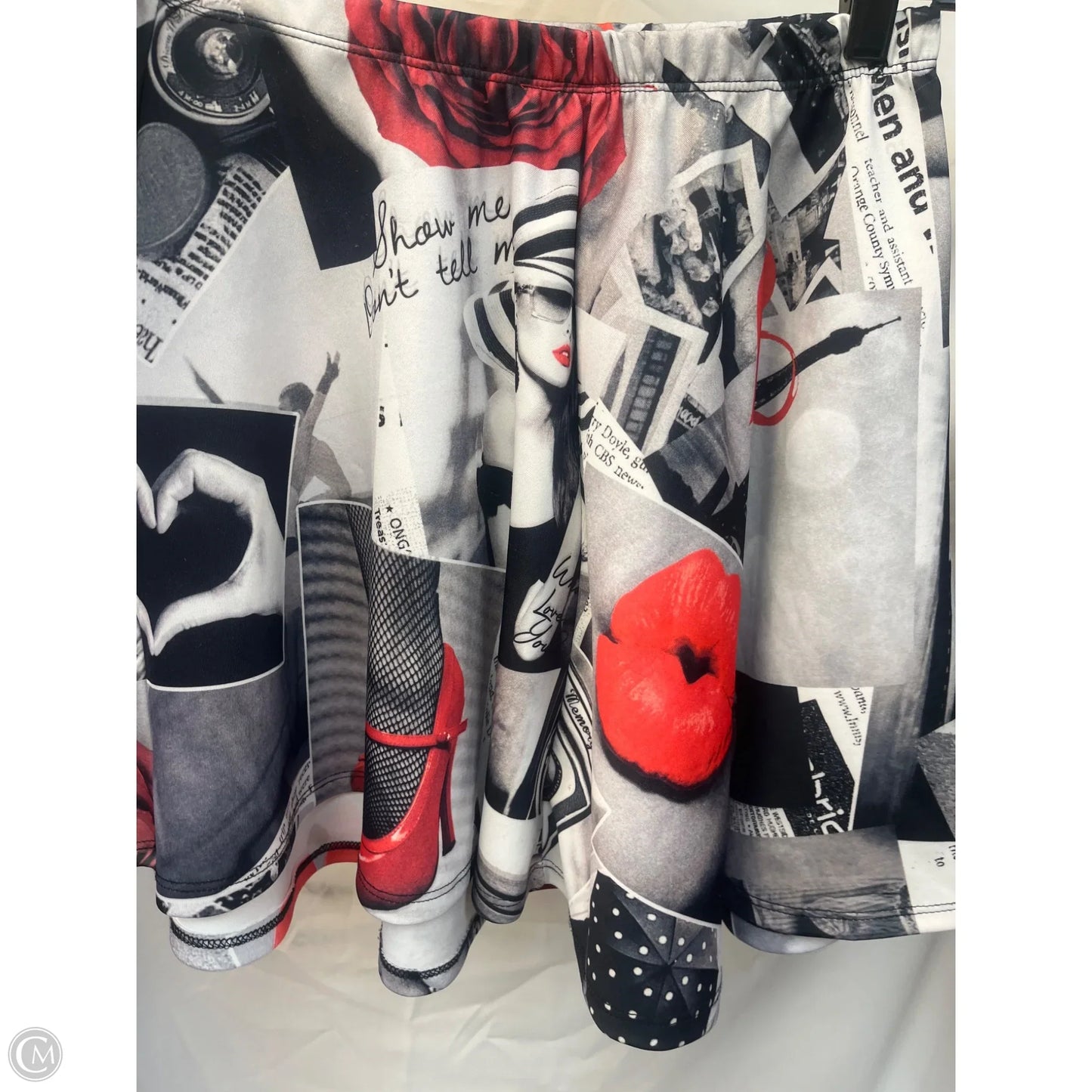 Skirt Mini & Short By Cmf In Black & Red, Size: M