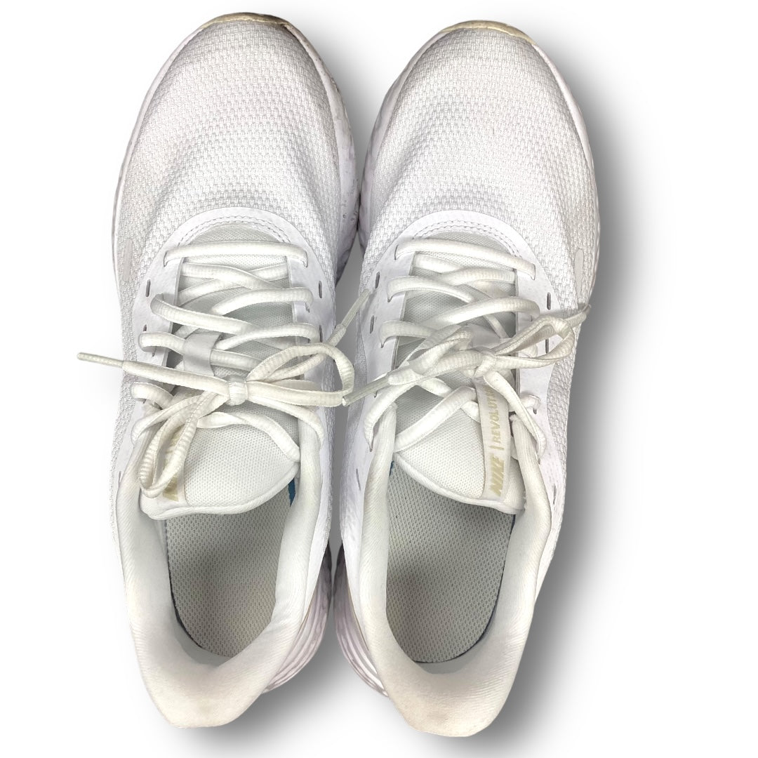 White Shoes Athletic Nike, Size 10.5