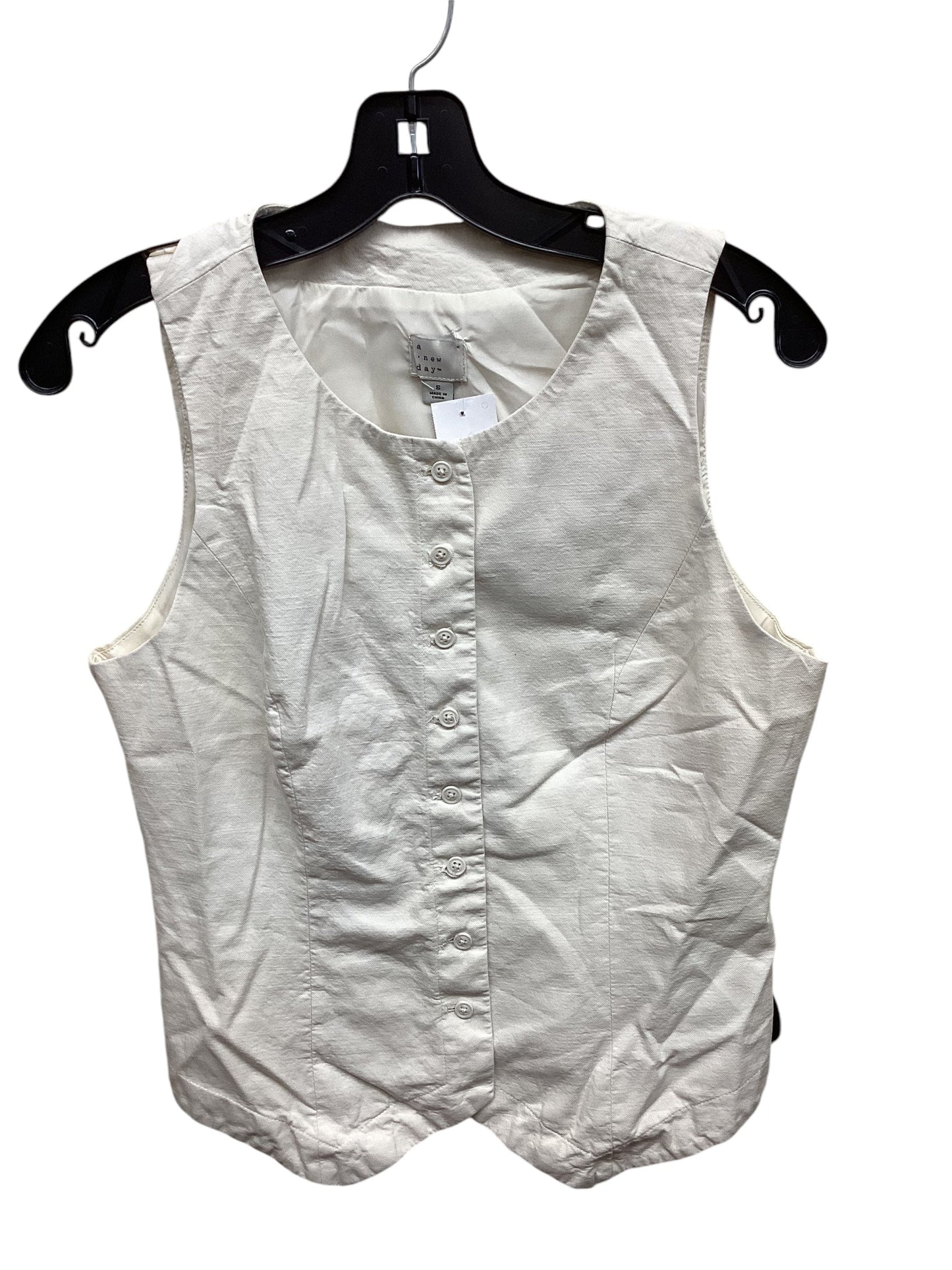 Vest Other By A New Day In Cream, Size: S