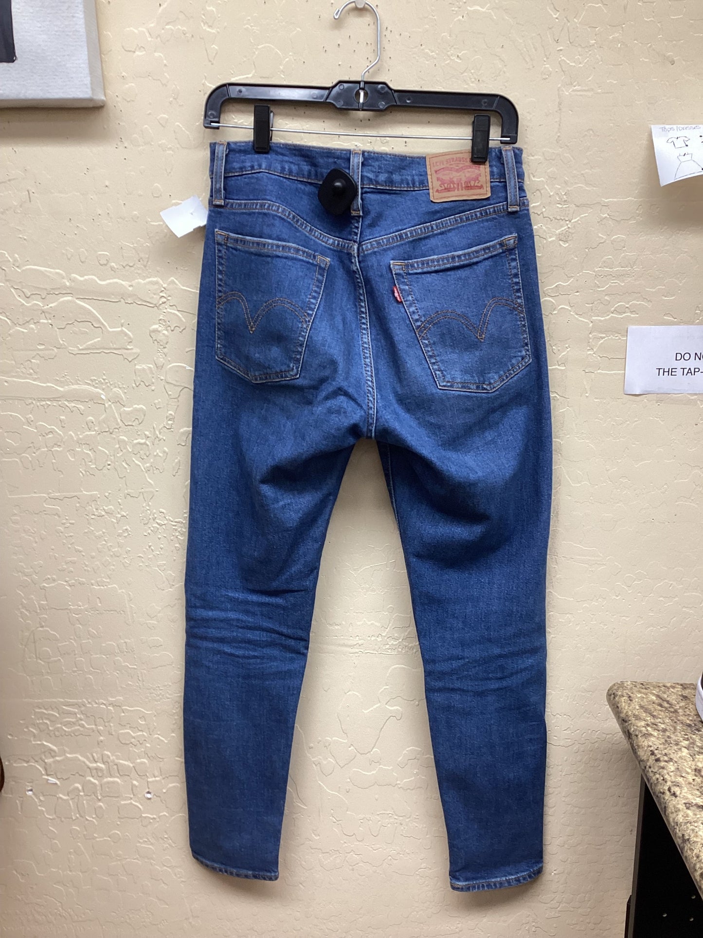 Jeans Skinny By Levis In Blue Denim, Size: 4