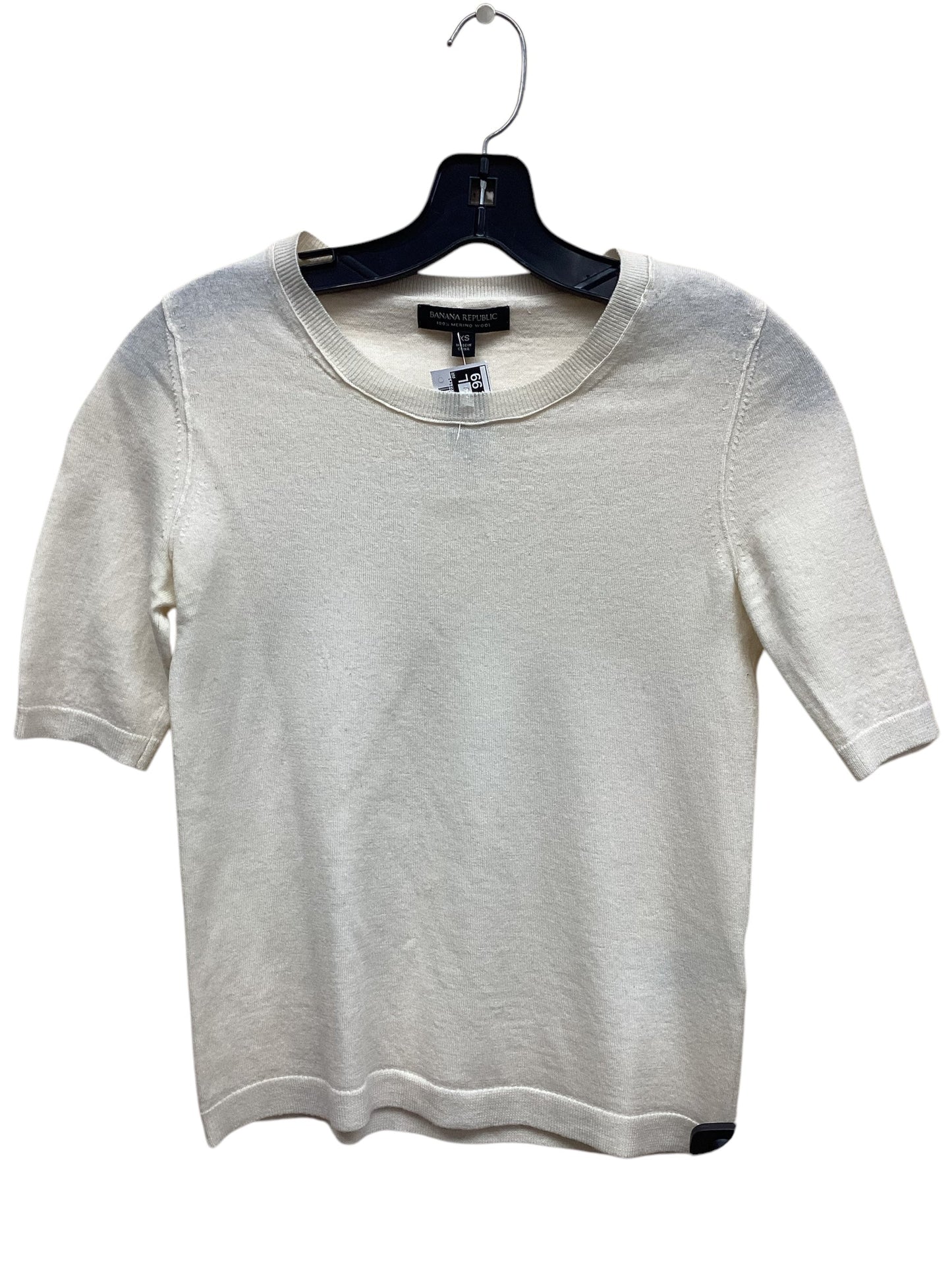 Top Short Sleeve By Banana Republic In Cream, Size: Xs