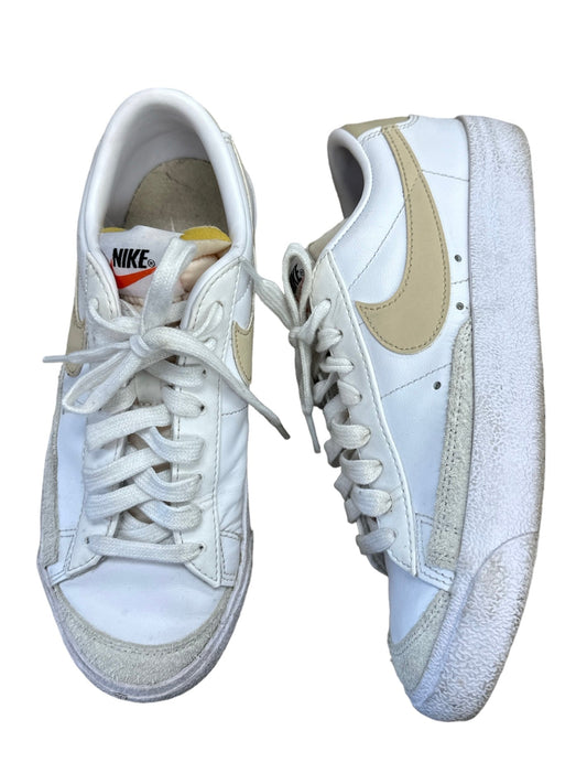 Shoes Athletic By Nike In White, Size: 6.5